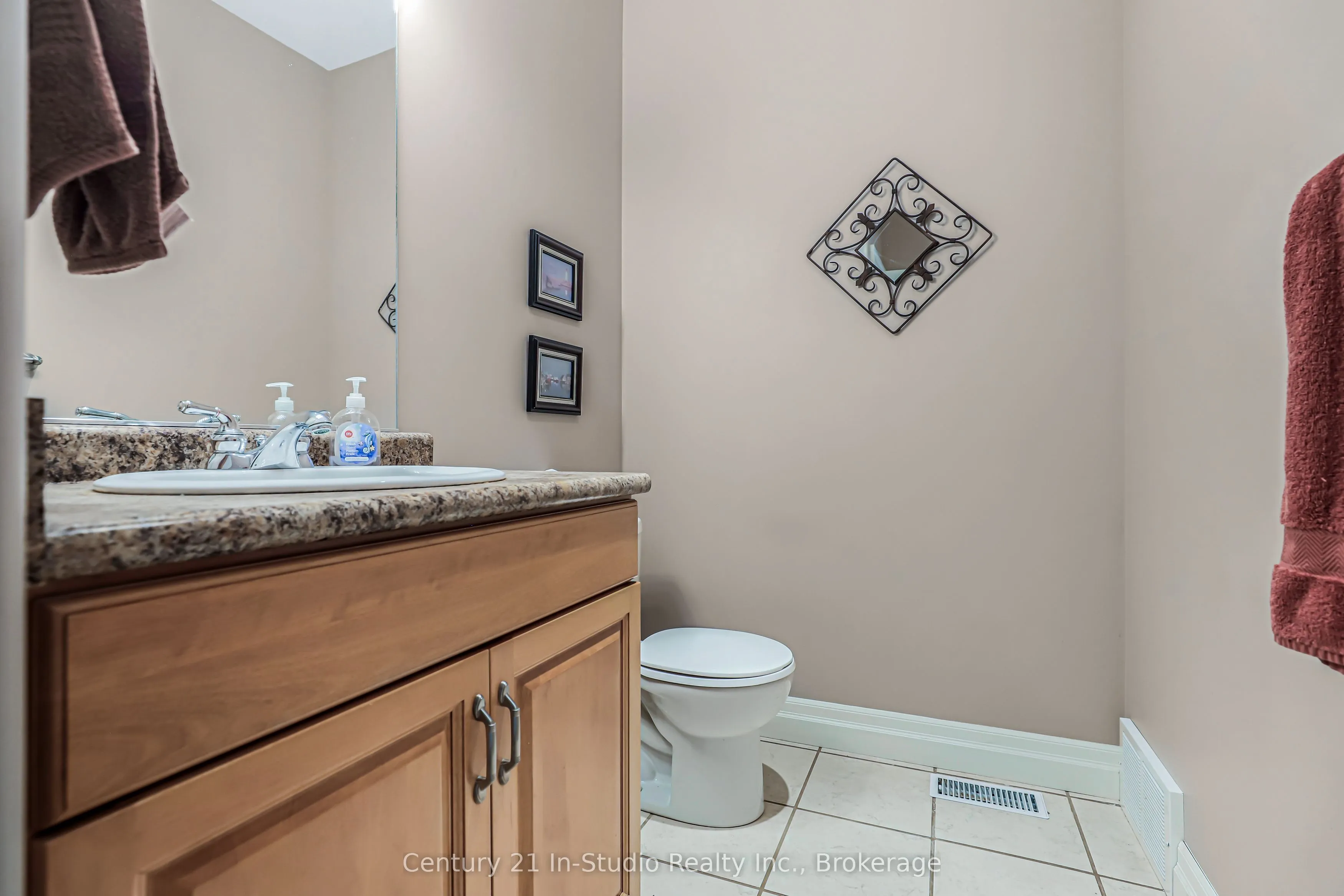 6 Glen Abbey Court