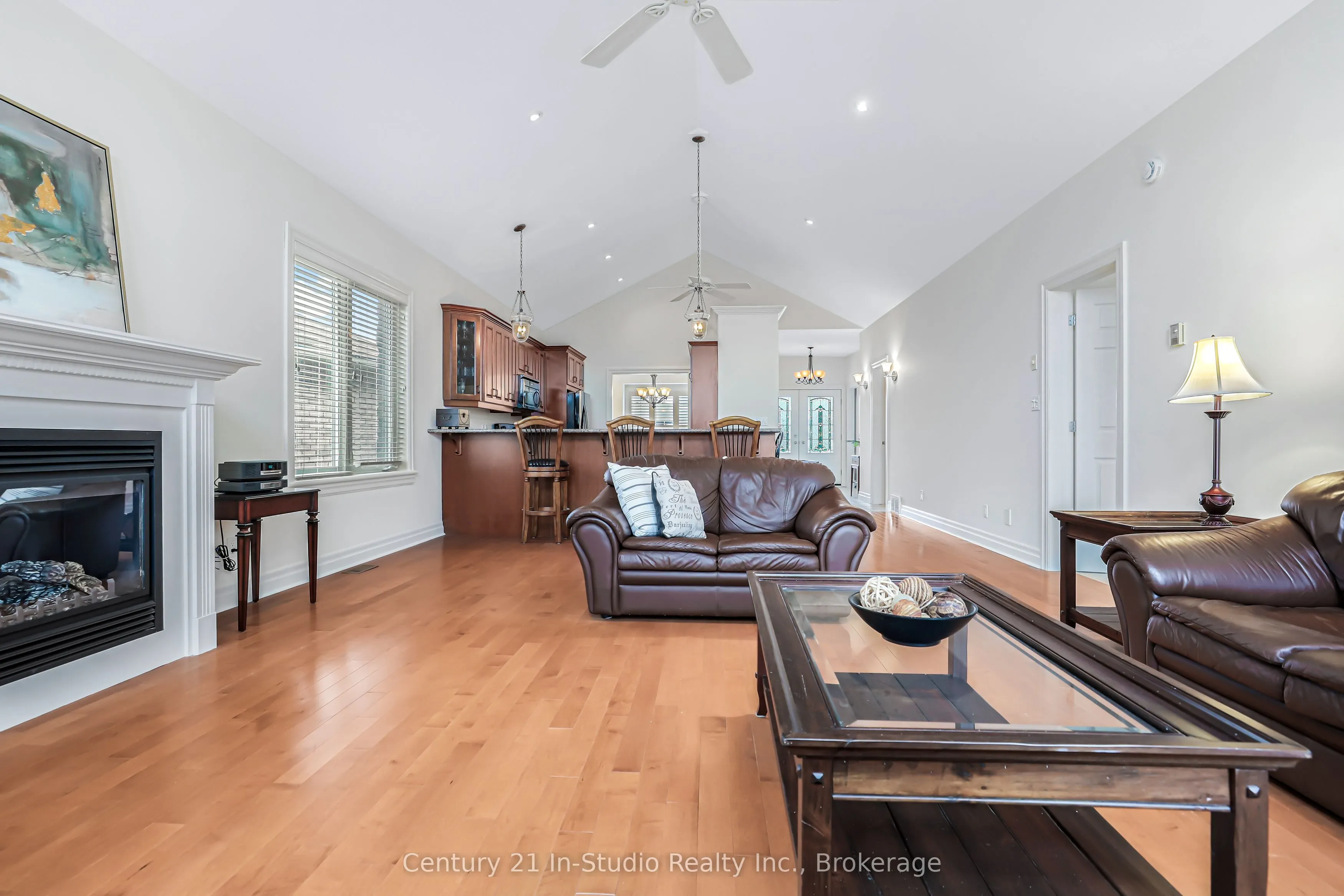6 Glen Abbey Court