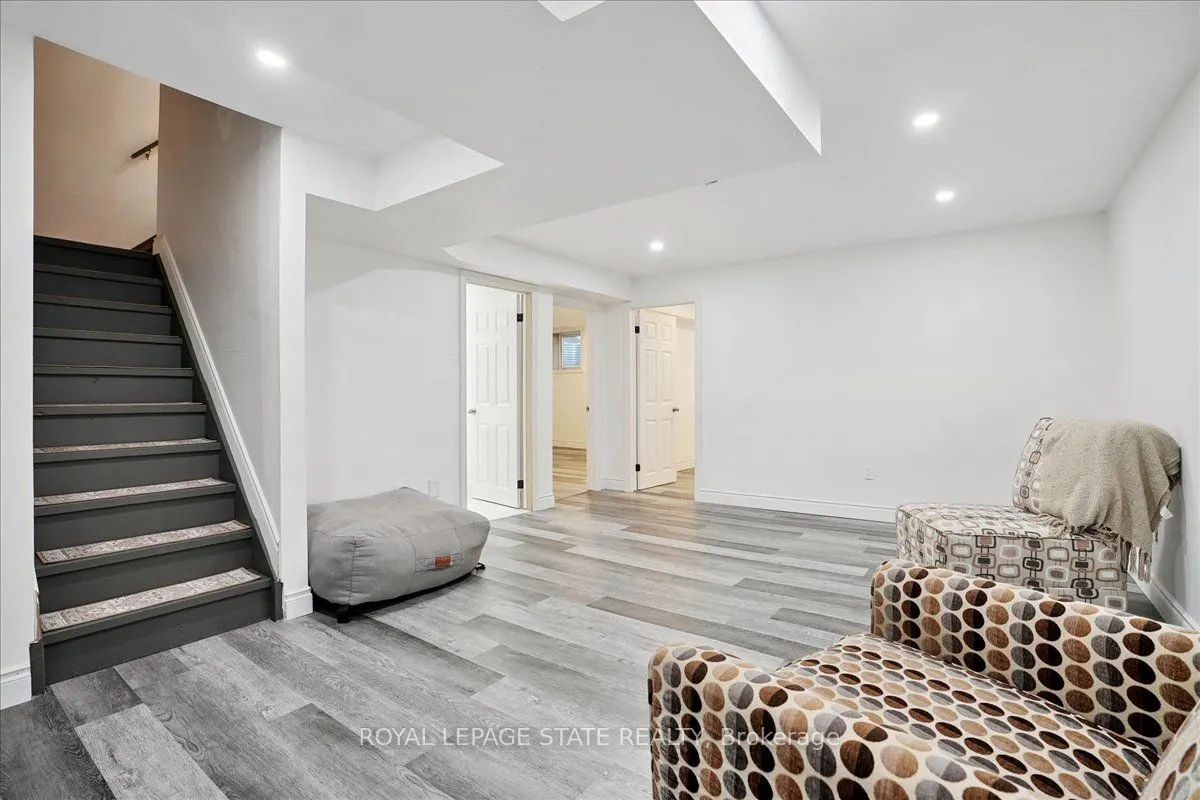 95 Hemlock Way