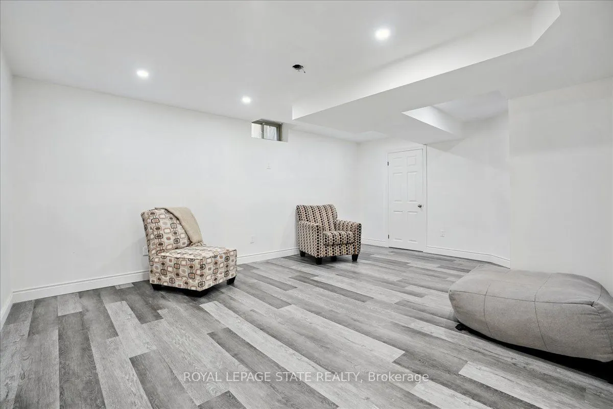 95 Hemlock Way