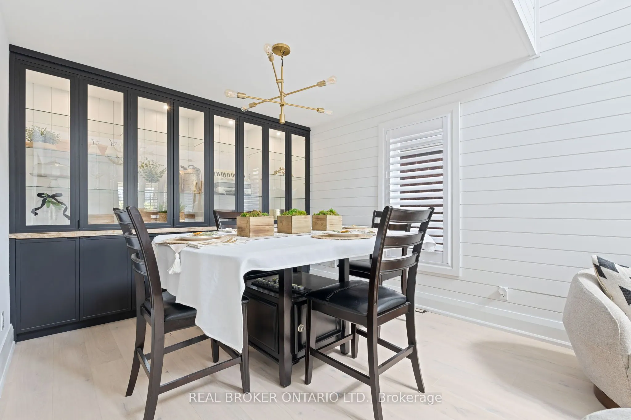 17 Coutts Court