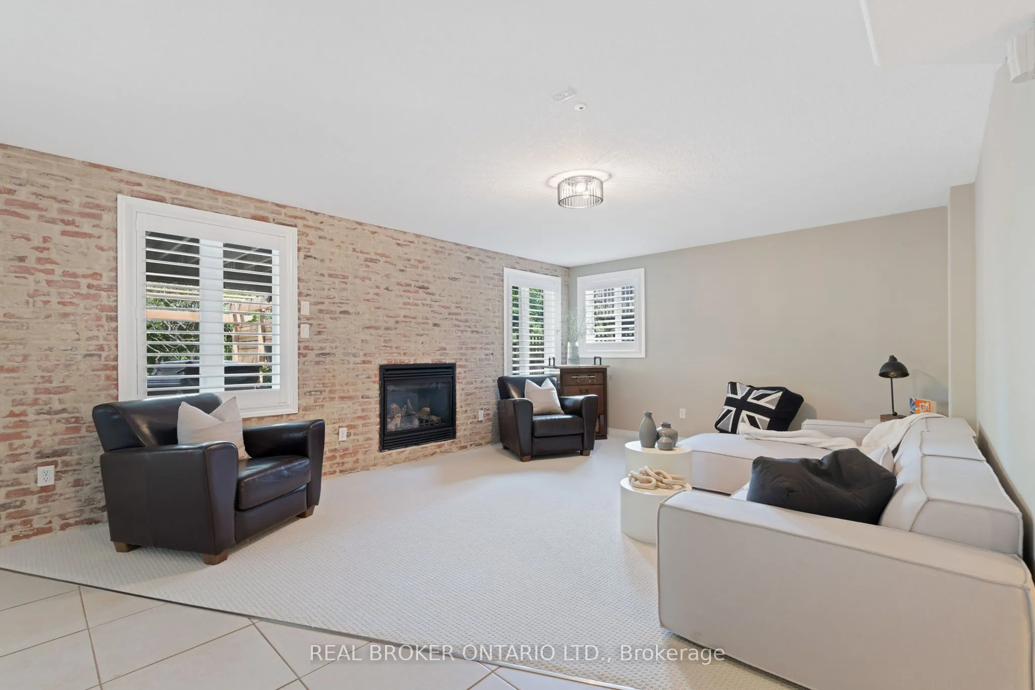 17 Coutts Court