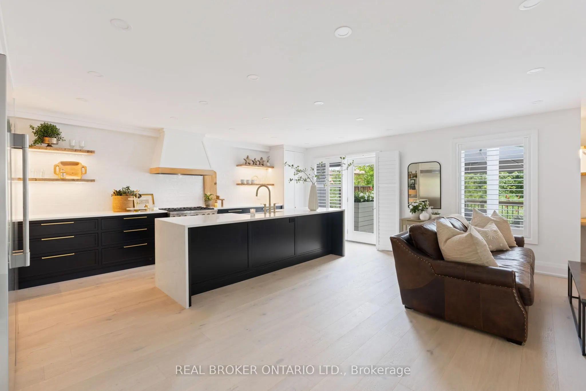 17 Coutts Court