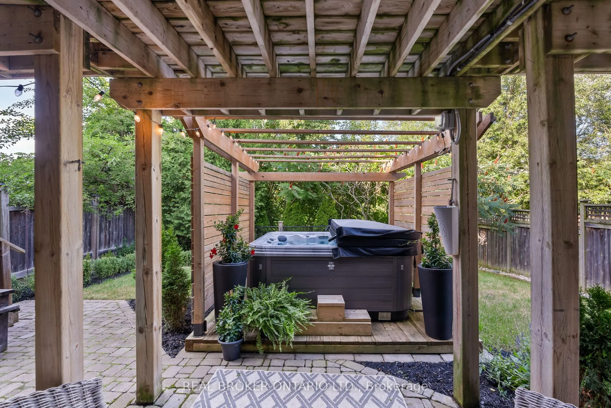 17 Coutts Court