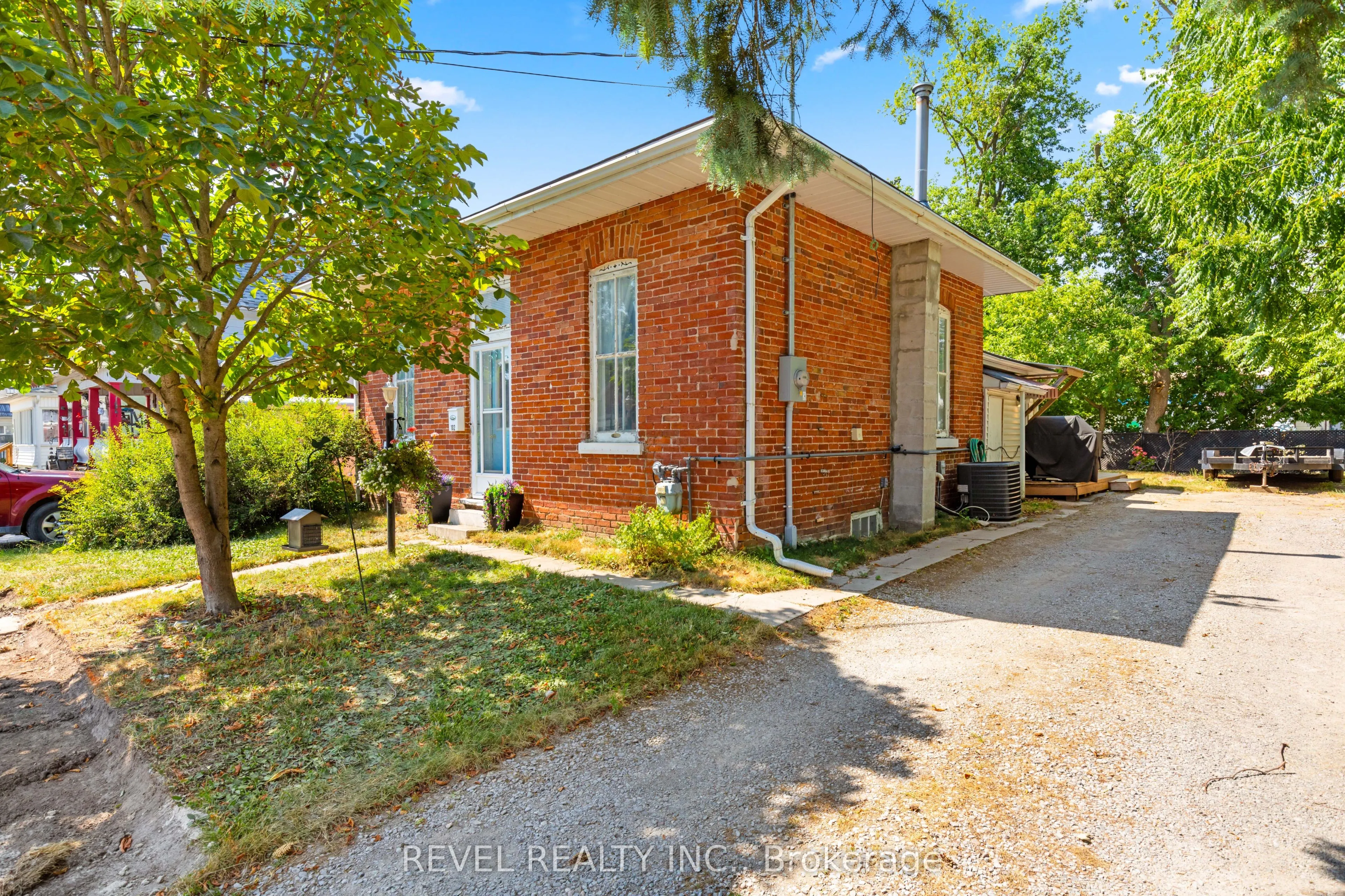 102 King Street