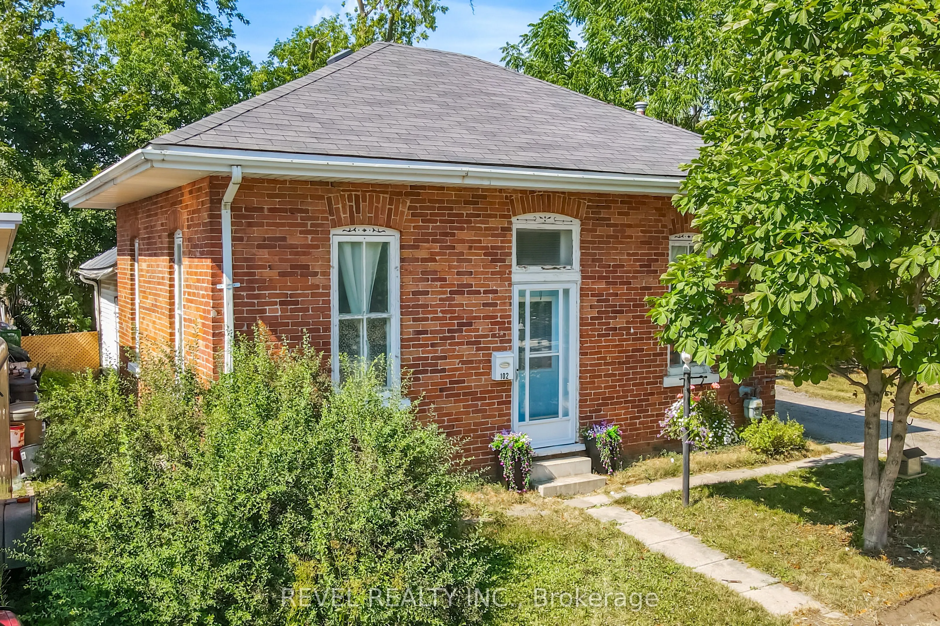 102 King Street