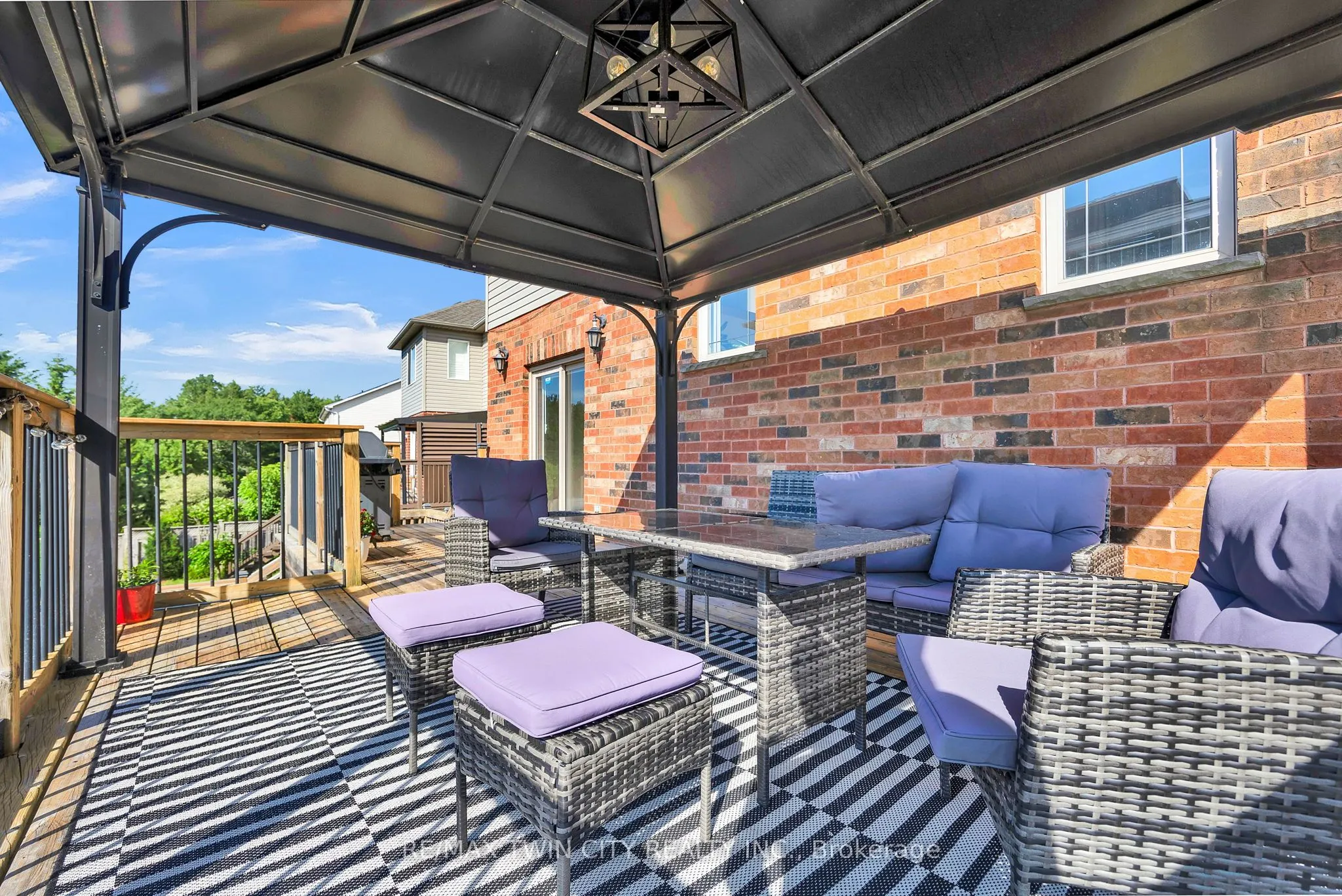 433 DOON SOUTH Drive