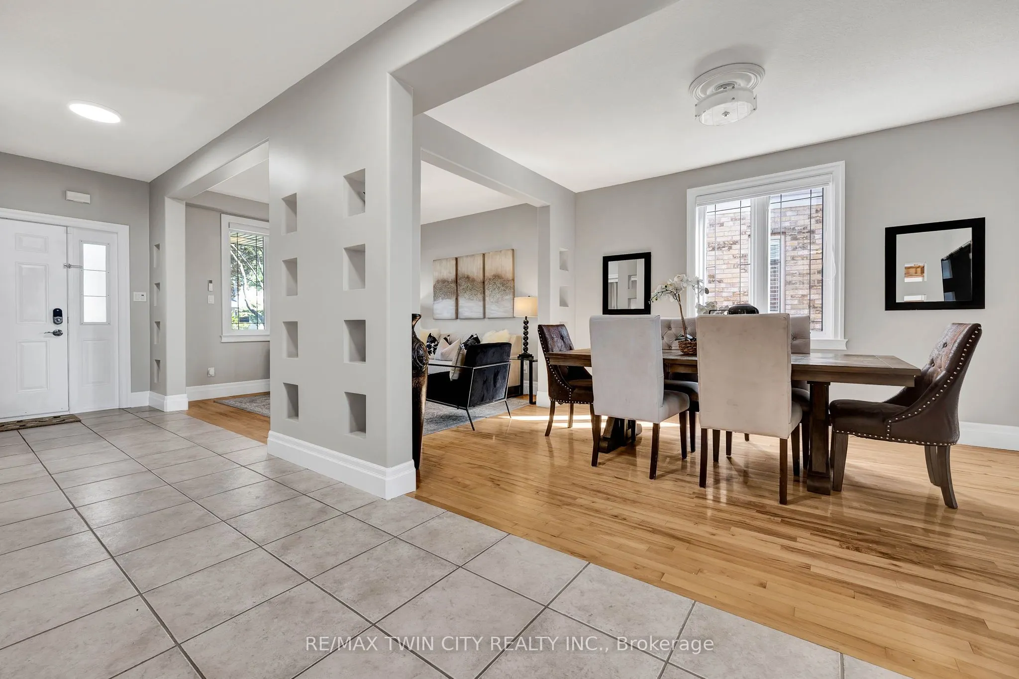 433 DOON SOUTH Drive
