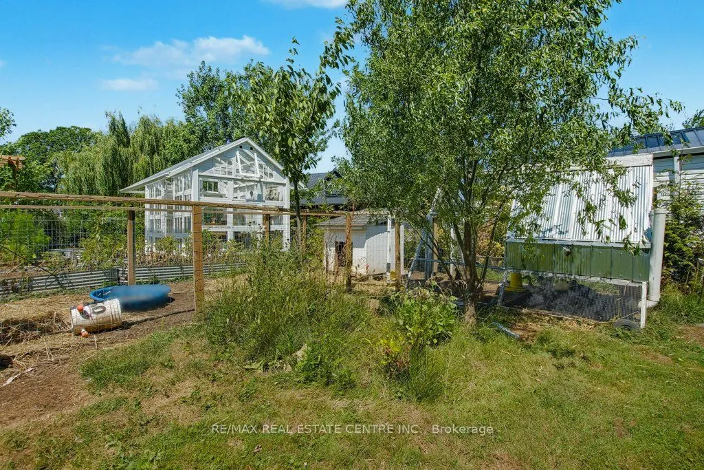 4225 Fly Road