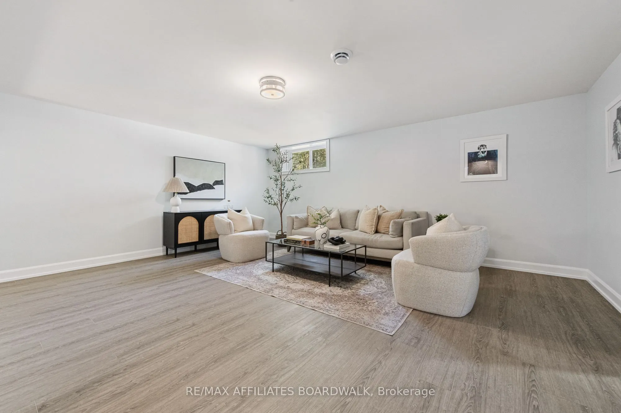 400 Cinnamon Crescent