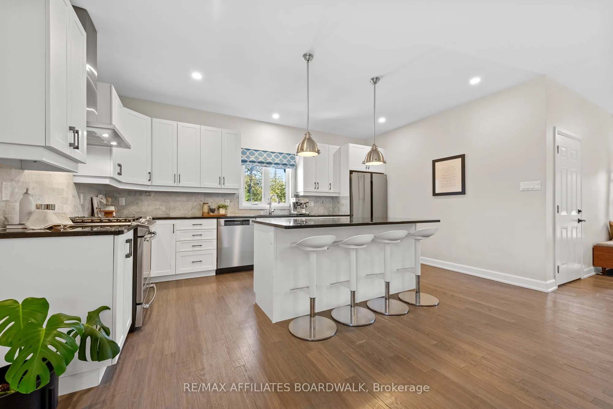 400 Cinnamon Crescent