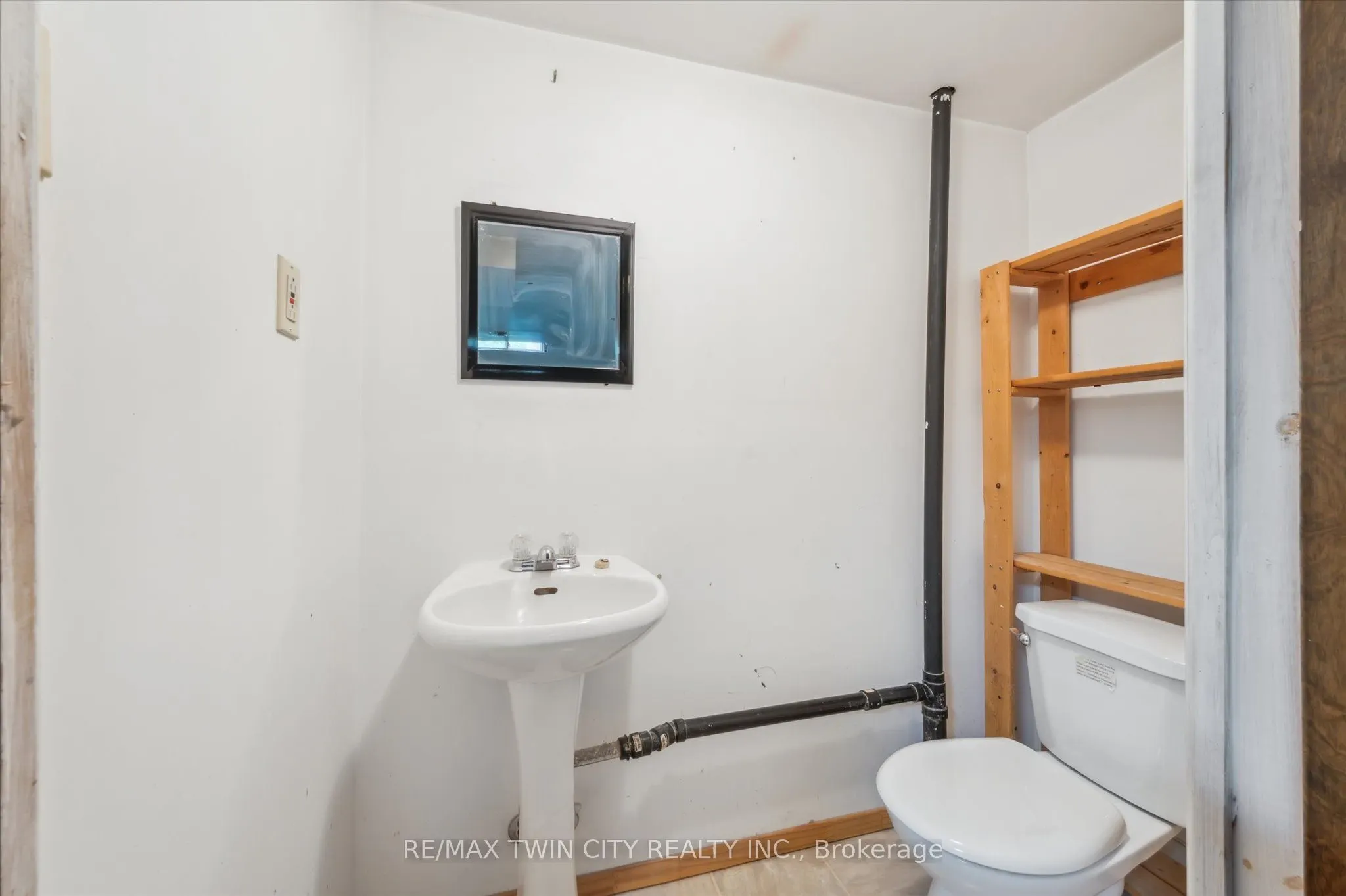 210 Glamis Road, #6