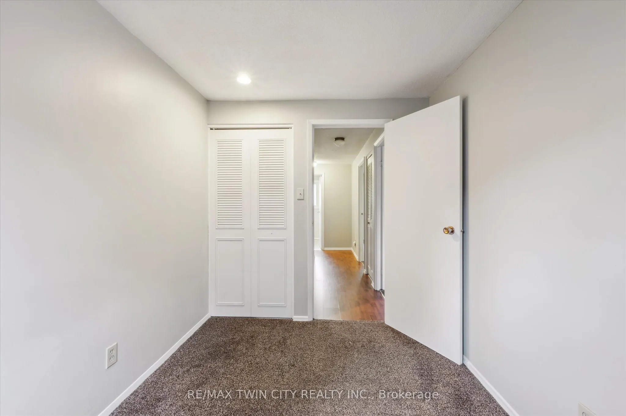 210 Glamis Road, #6