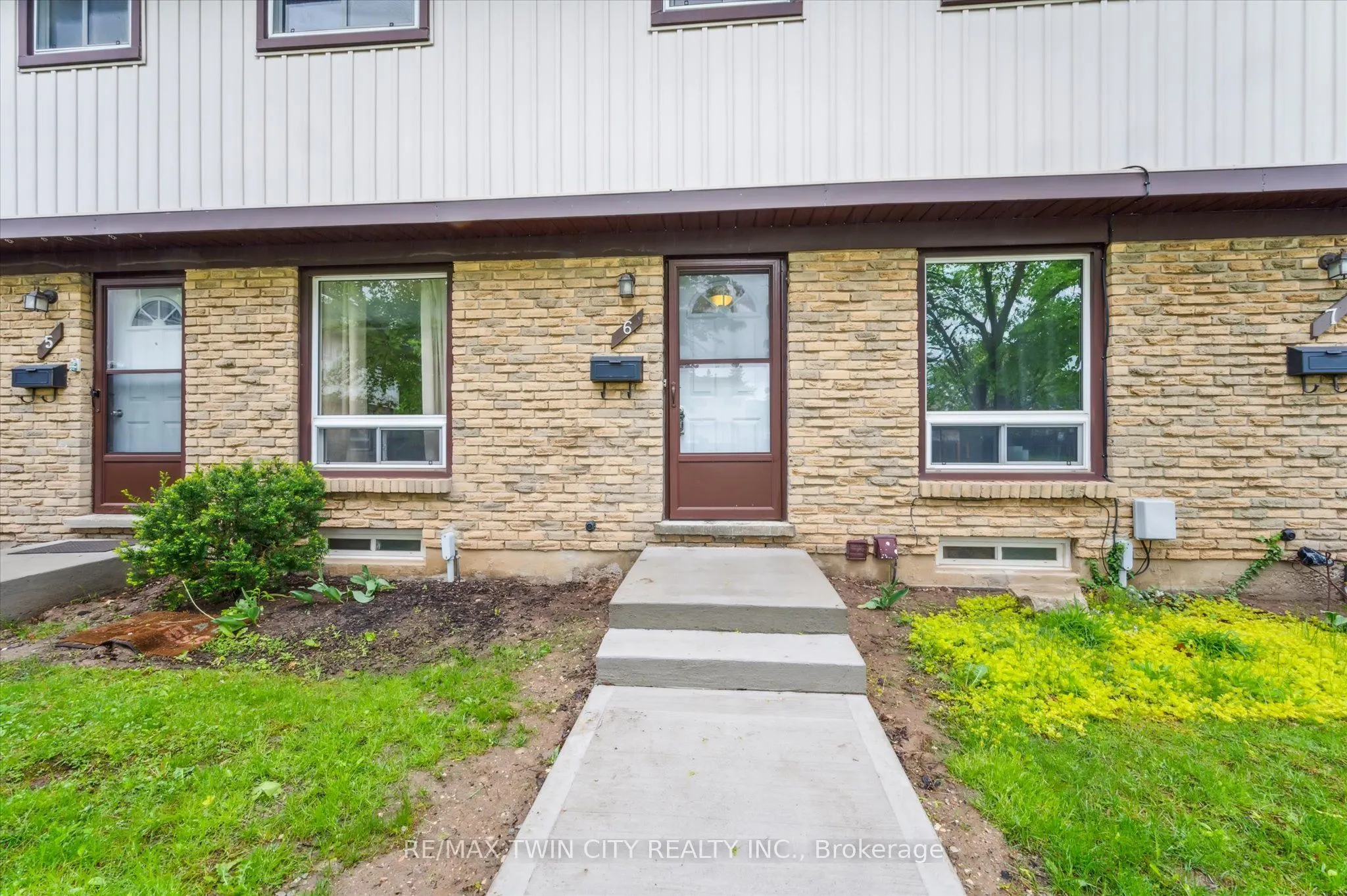 210 Glamis Road, #6