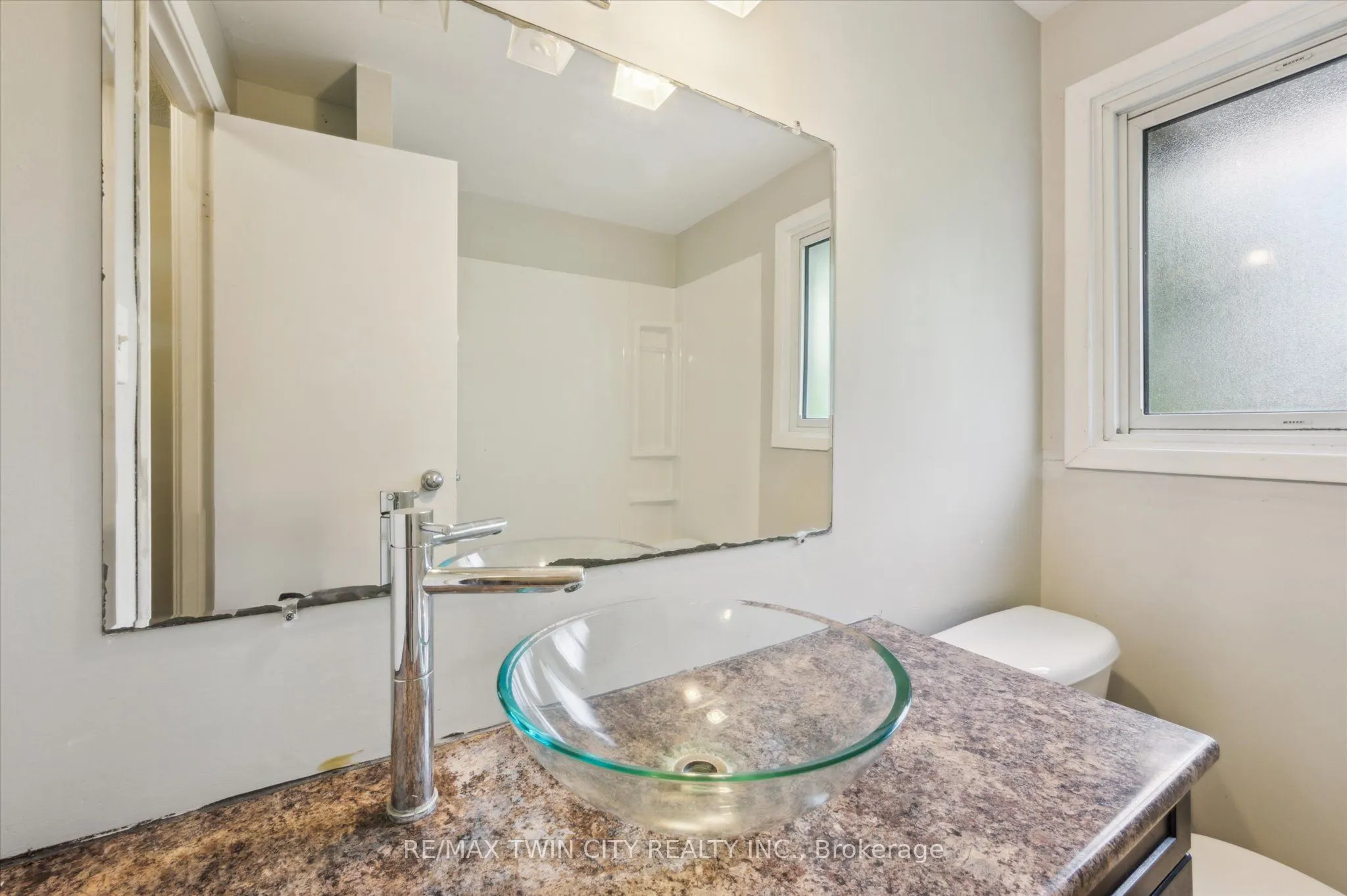 210 Glamis Road, #6