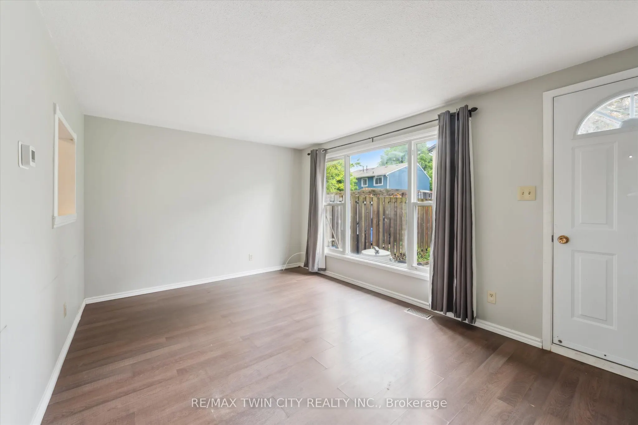 210 Glamis Road, #6