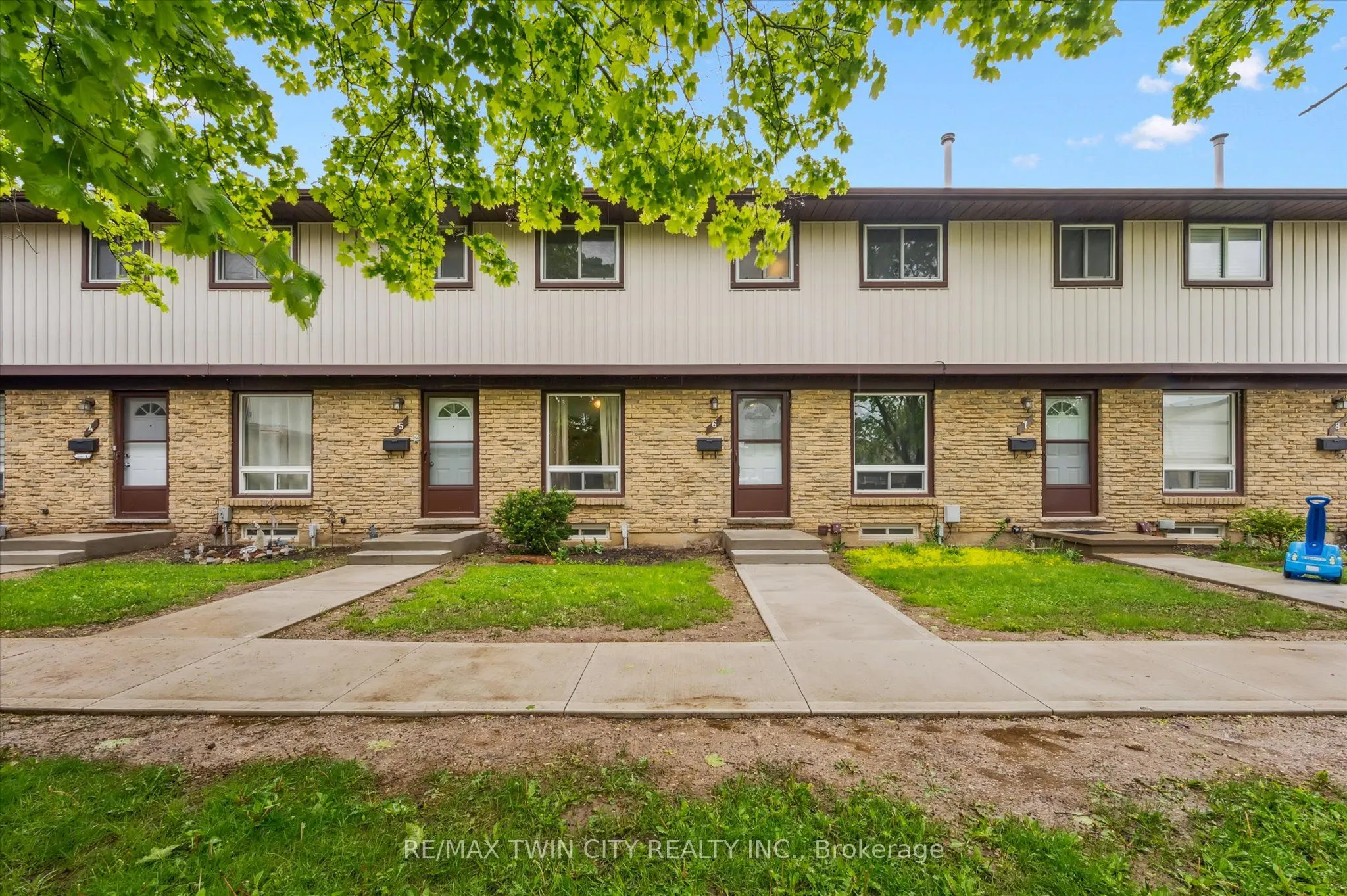 210 Glamis Road, #6