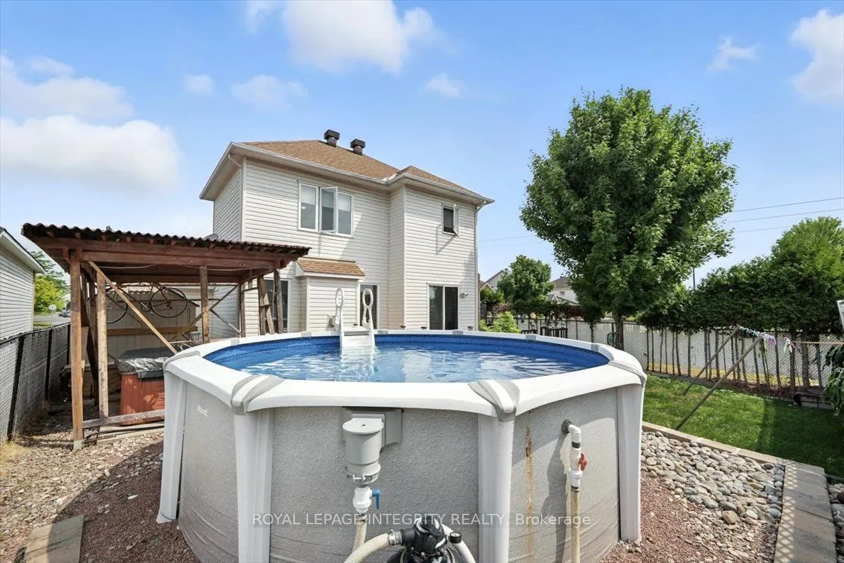 636 Aquaview Drive