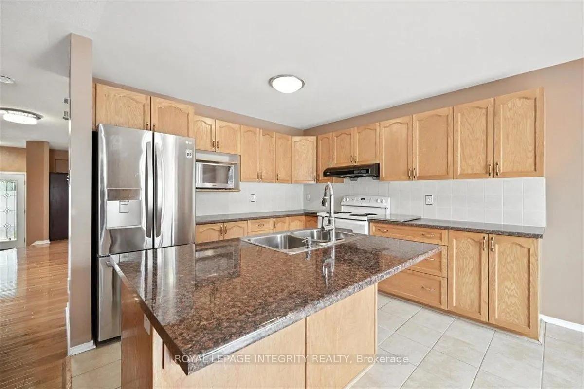 636 Aquaview Drive
