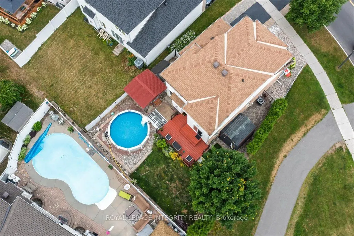 636 Aquaview Drive
