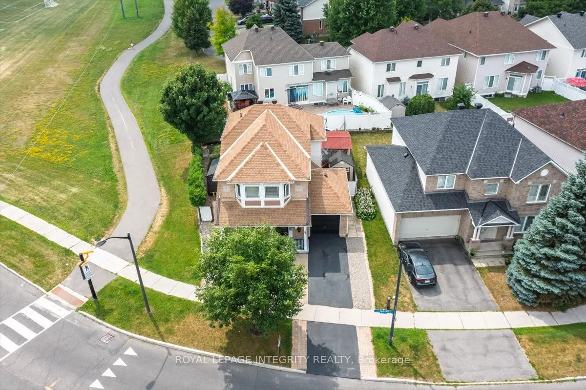 636 Aquaview Drive