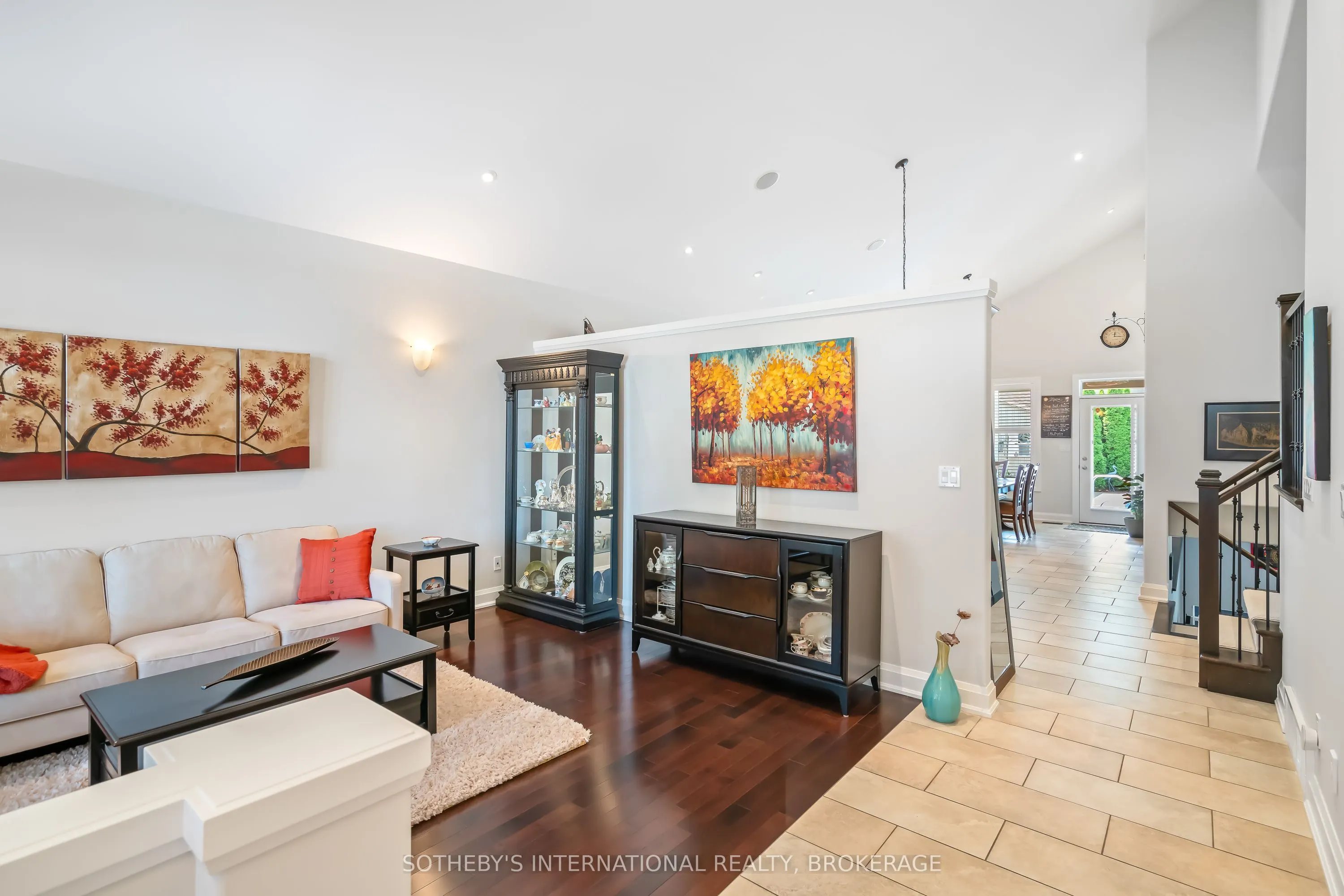 8548 Forestview Boulevard