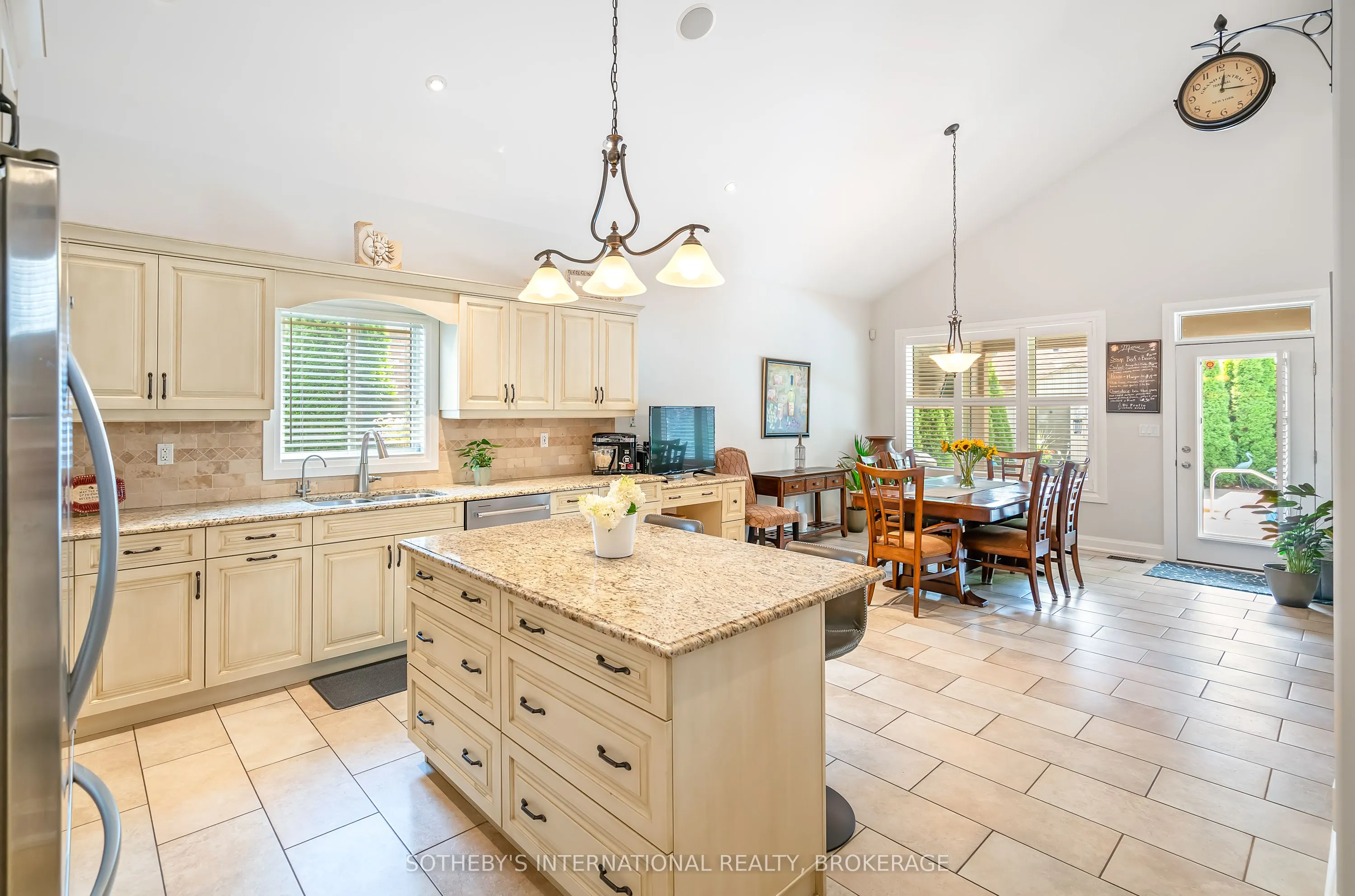 8548 Forestview Boulevard