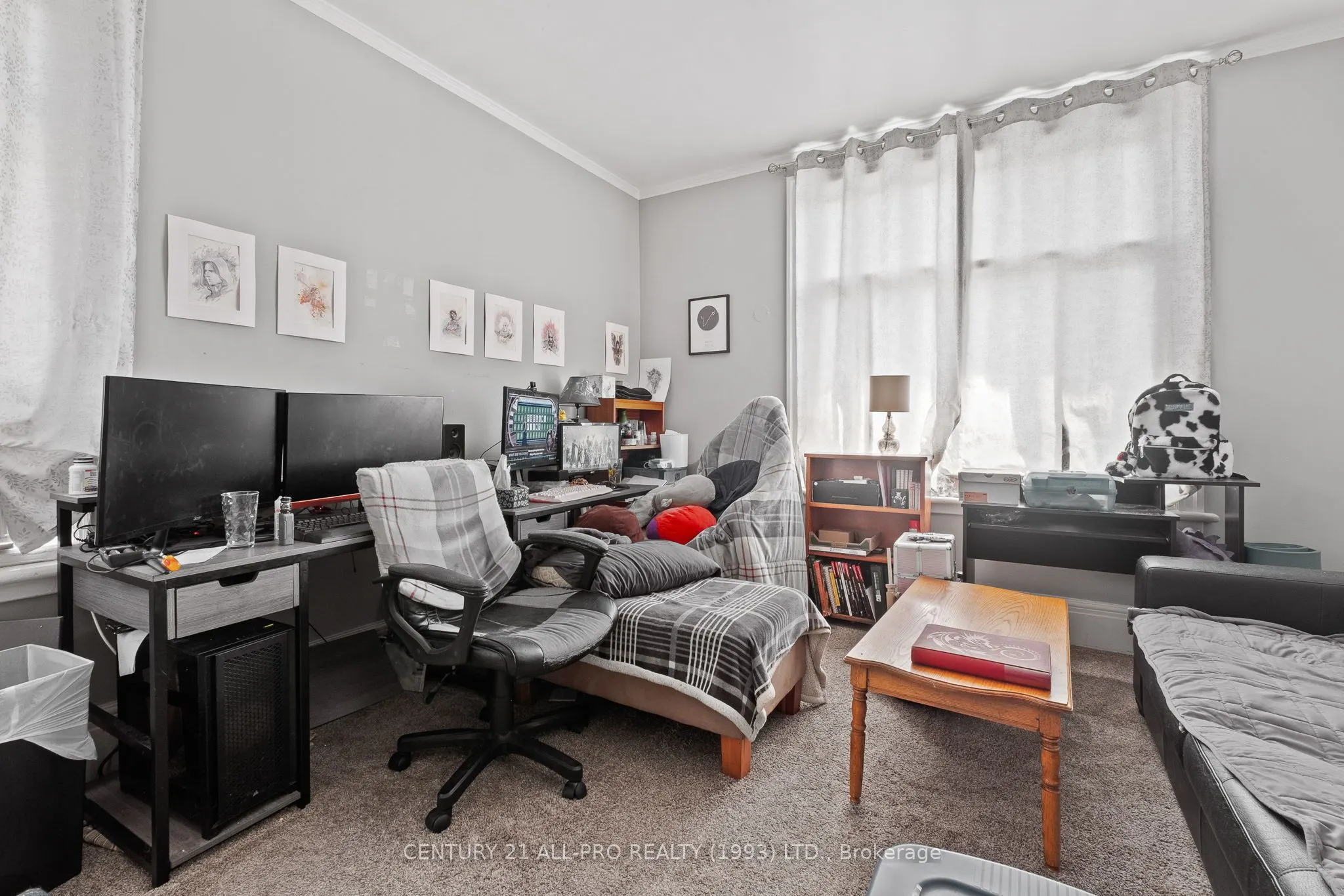 1 James Street W