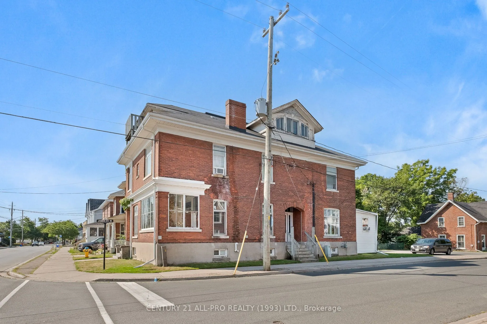 1 James Street W