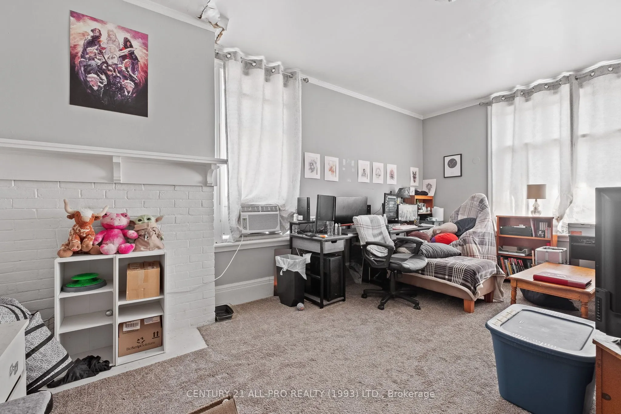 1 James Street W