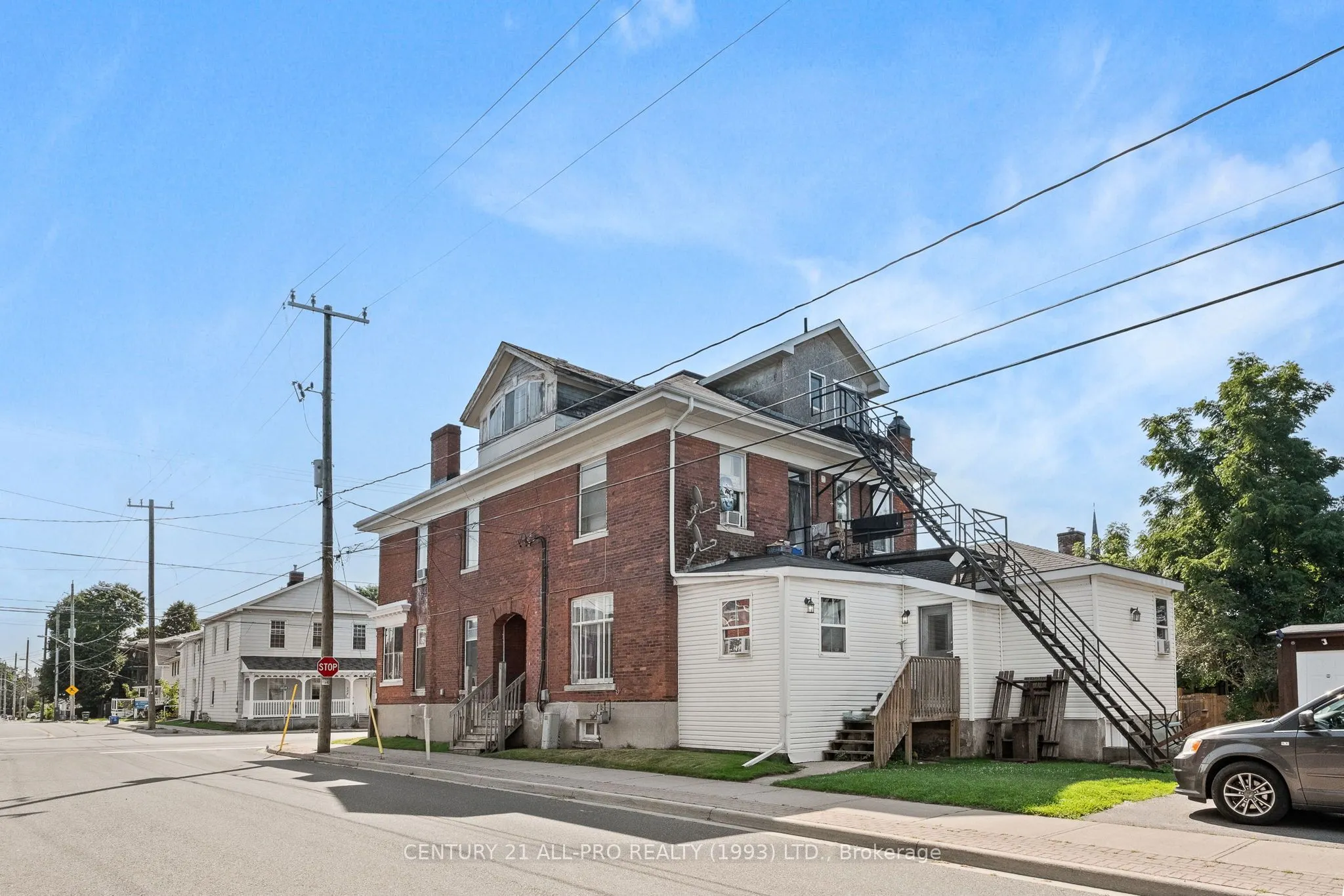 1 James Street W