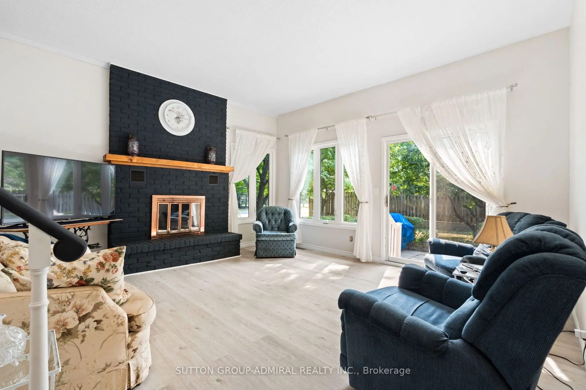 821 Bridle Path Crescent