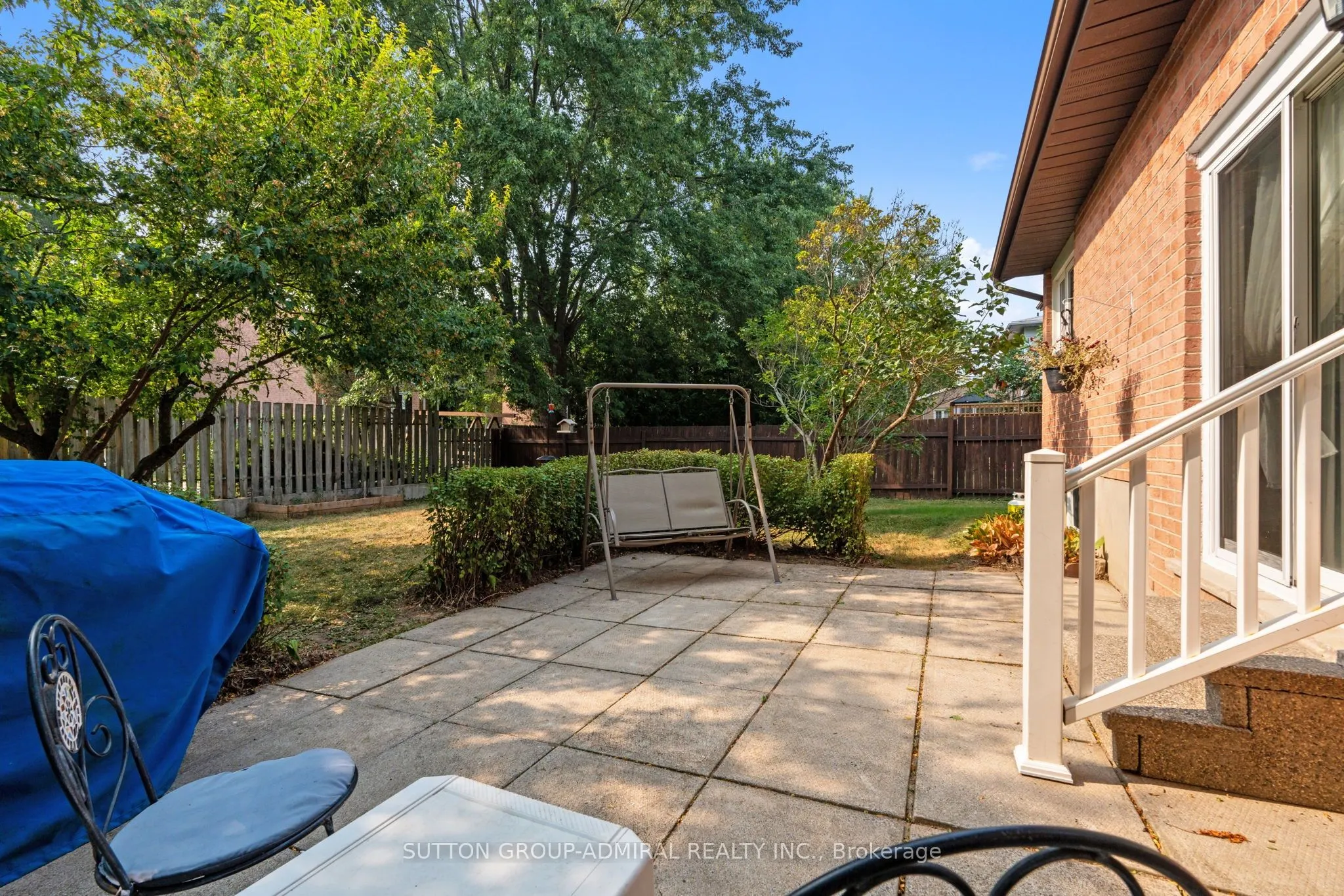 821 Bridle Path Crescent
