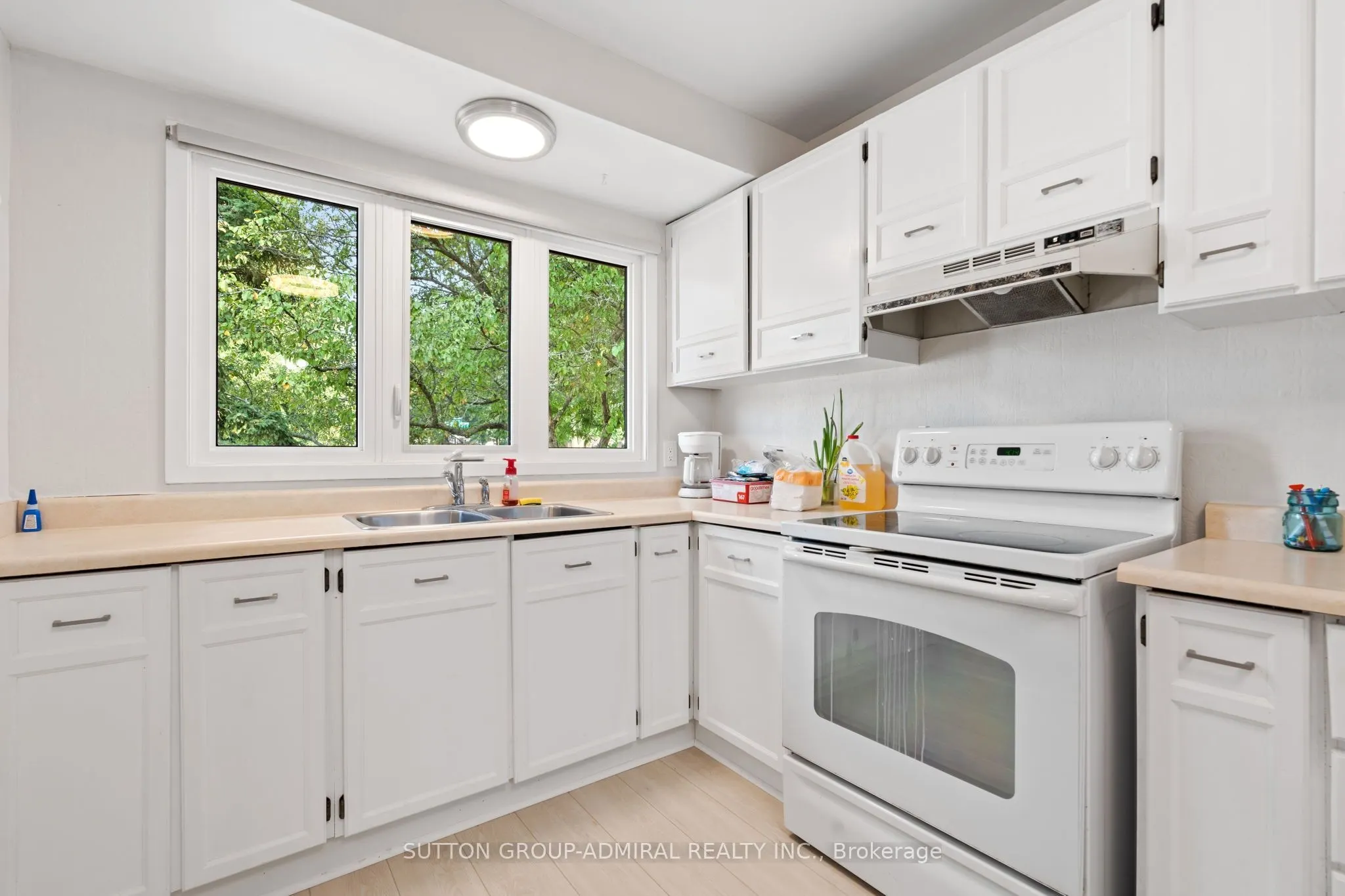 821 Bridle Path Crescent
