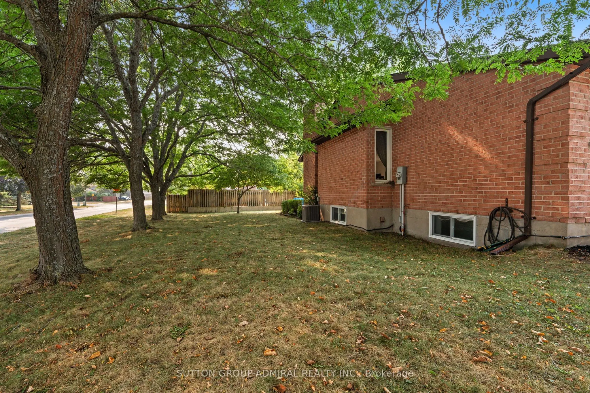 821 Bridle Path Crescent