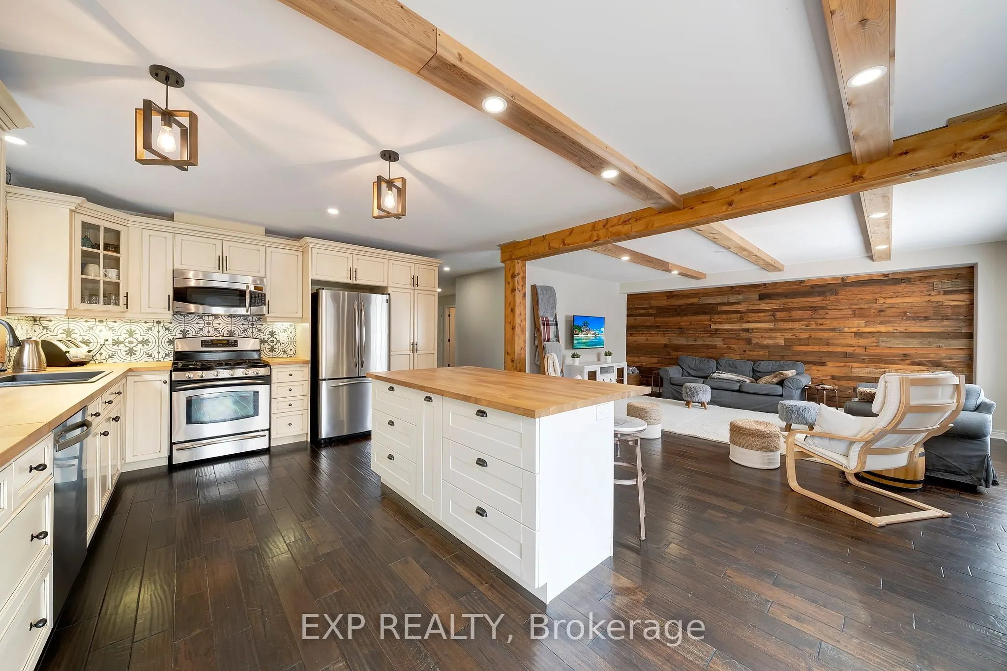 4882 Allan Court