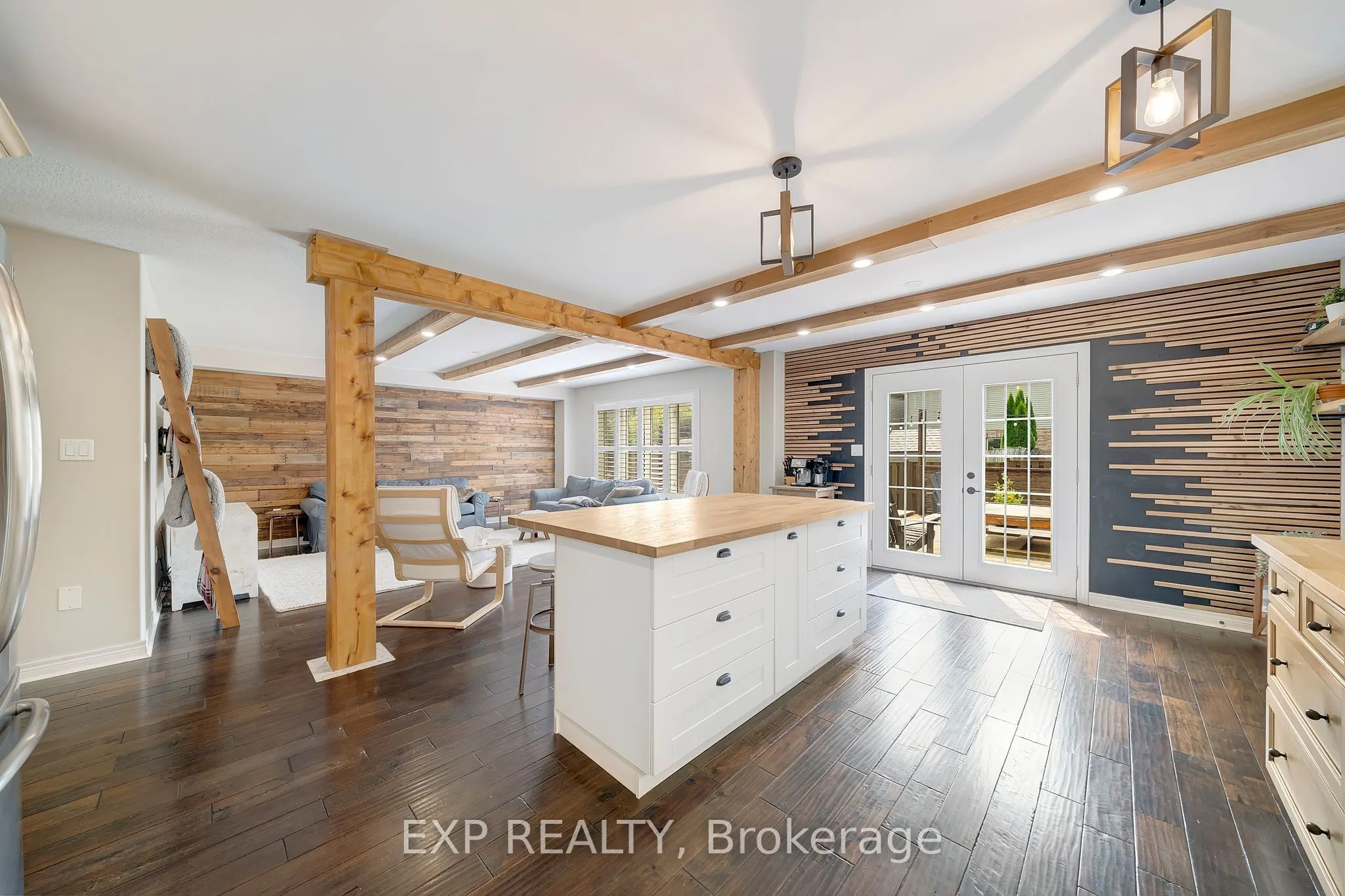 4882 Allan Court