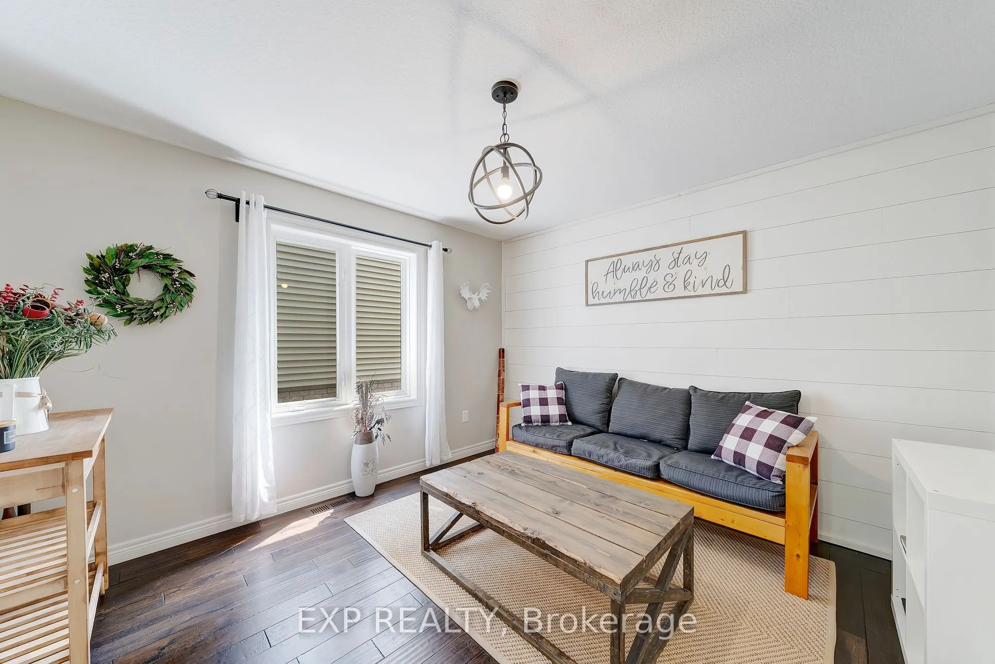 4882 Allan Court