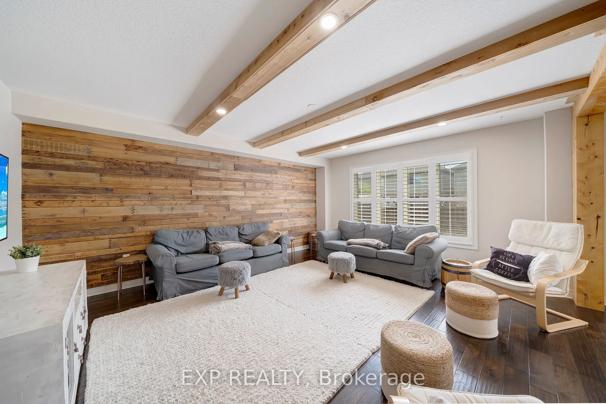 4882 Allan Court