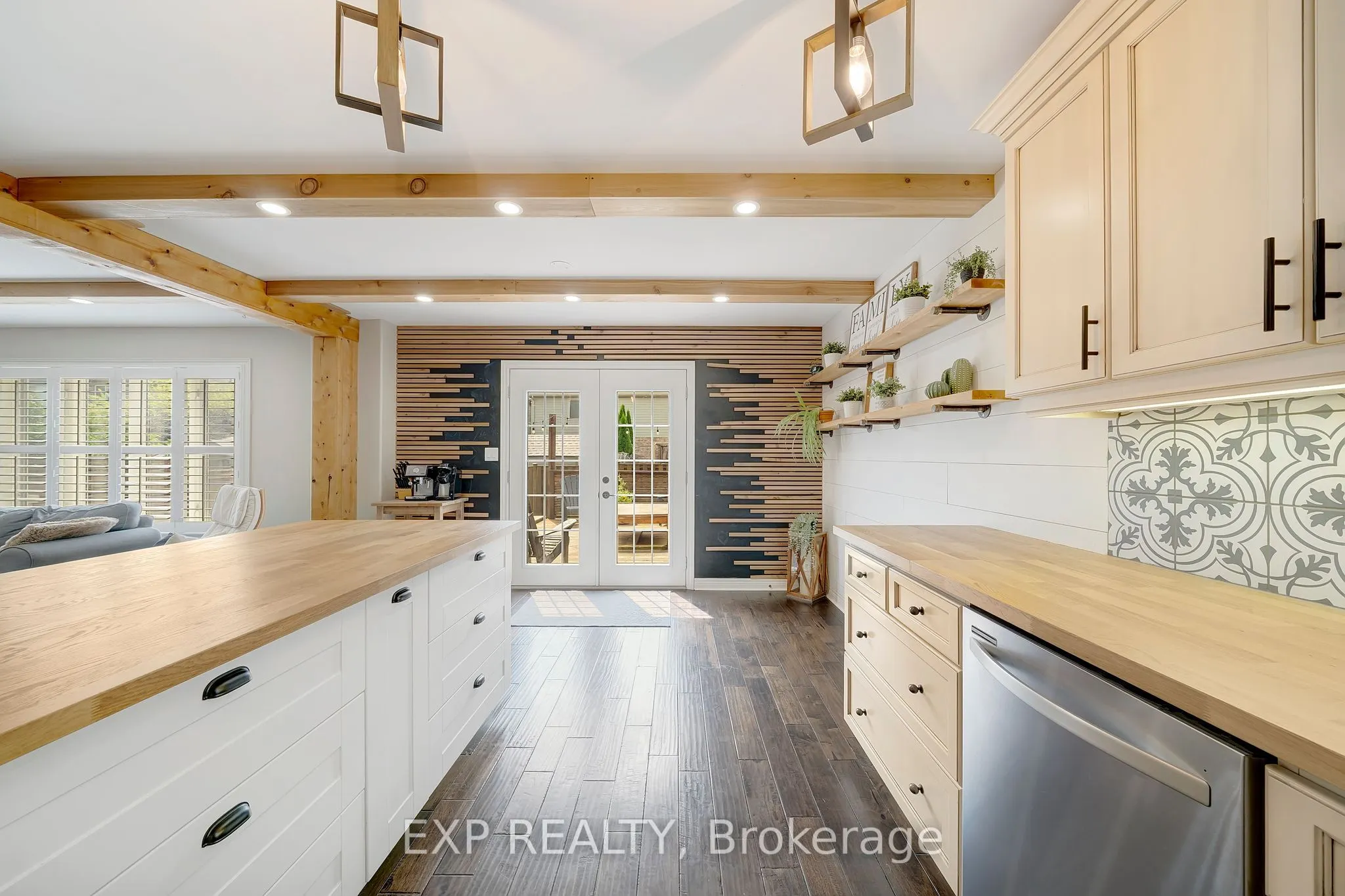 4882 Allan Court