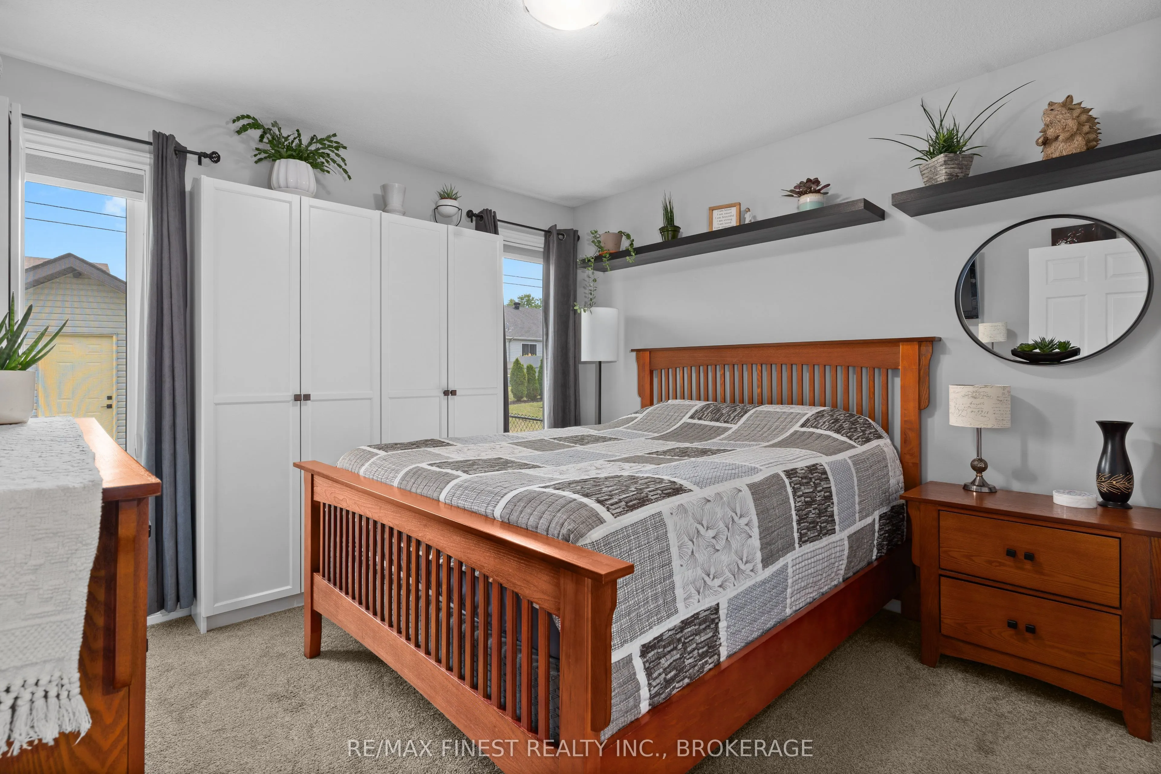 17 Lee Avenue