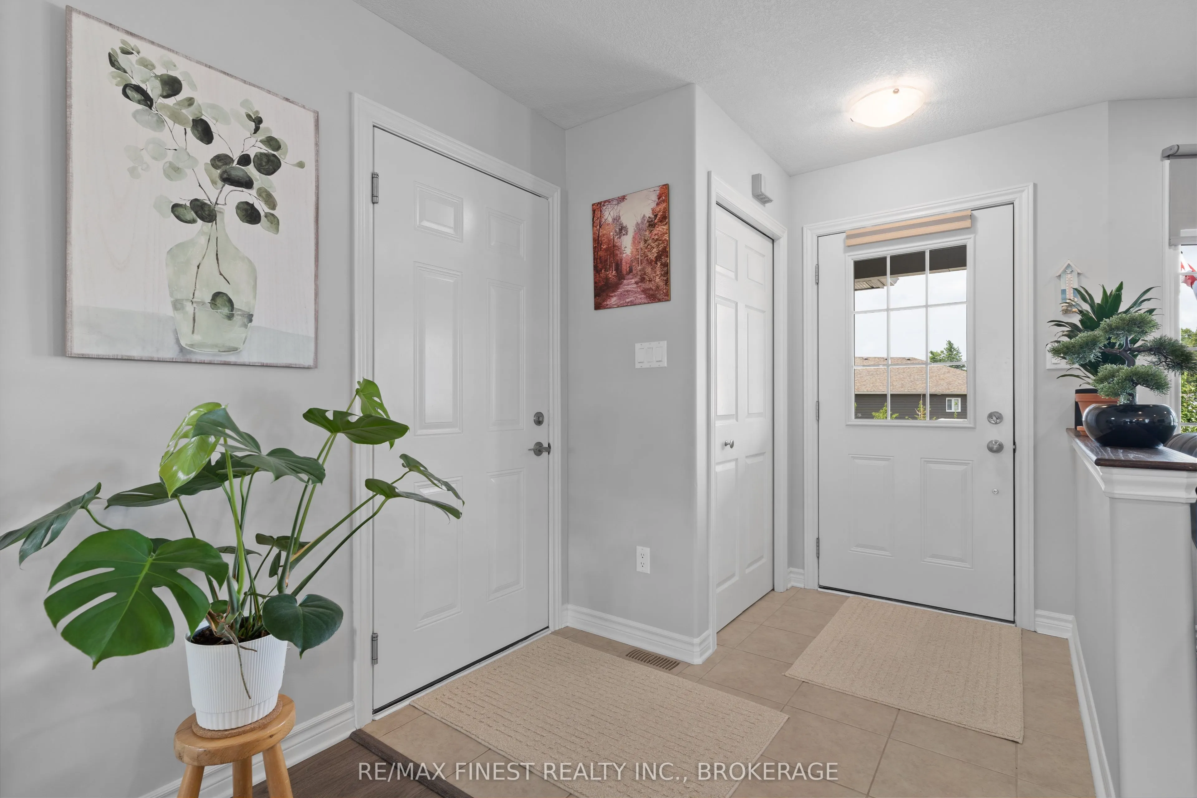 17 Lee Avenue