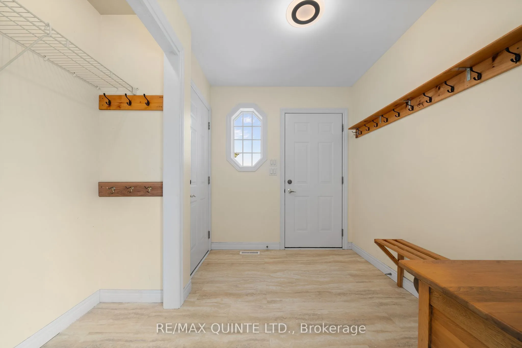 31 Bay Breeze Street