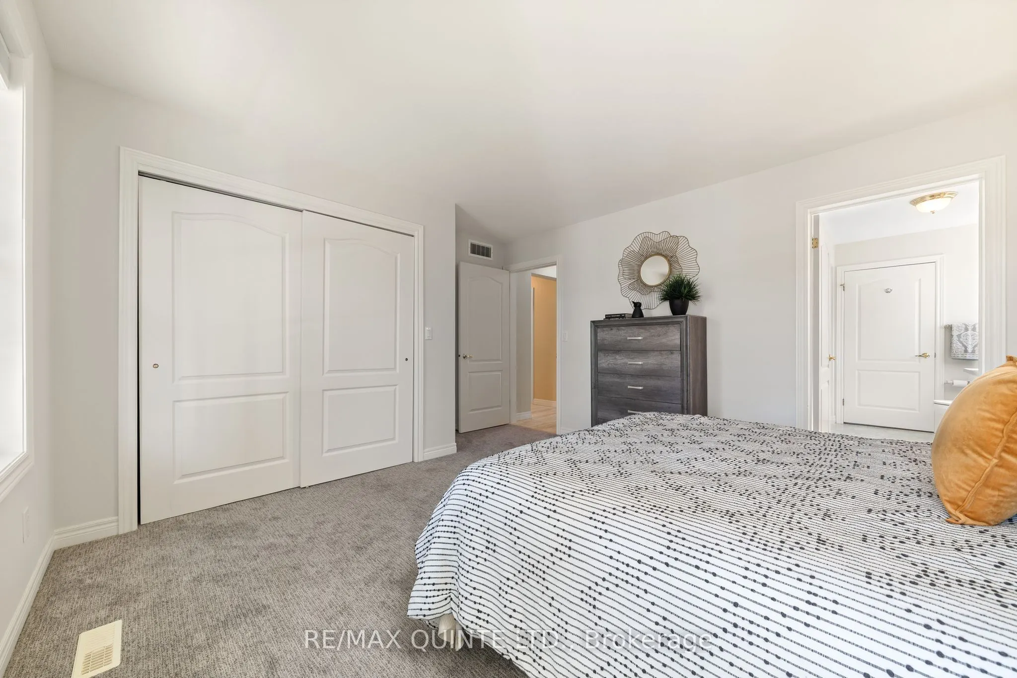 31 Bay Breeze Street