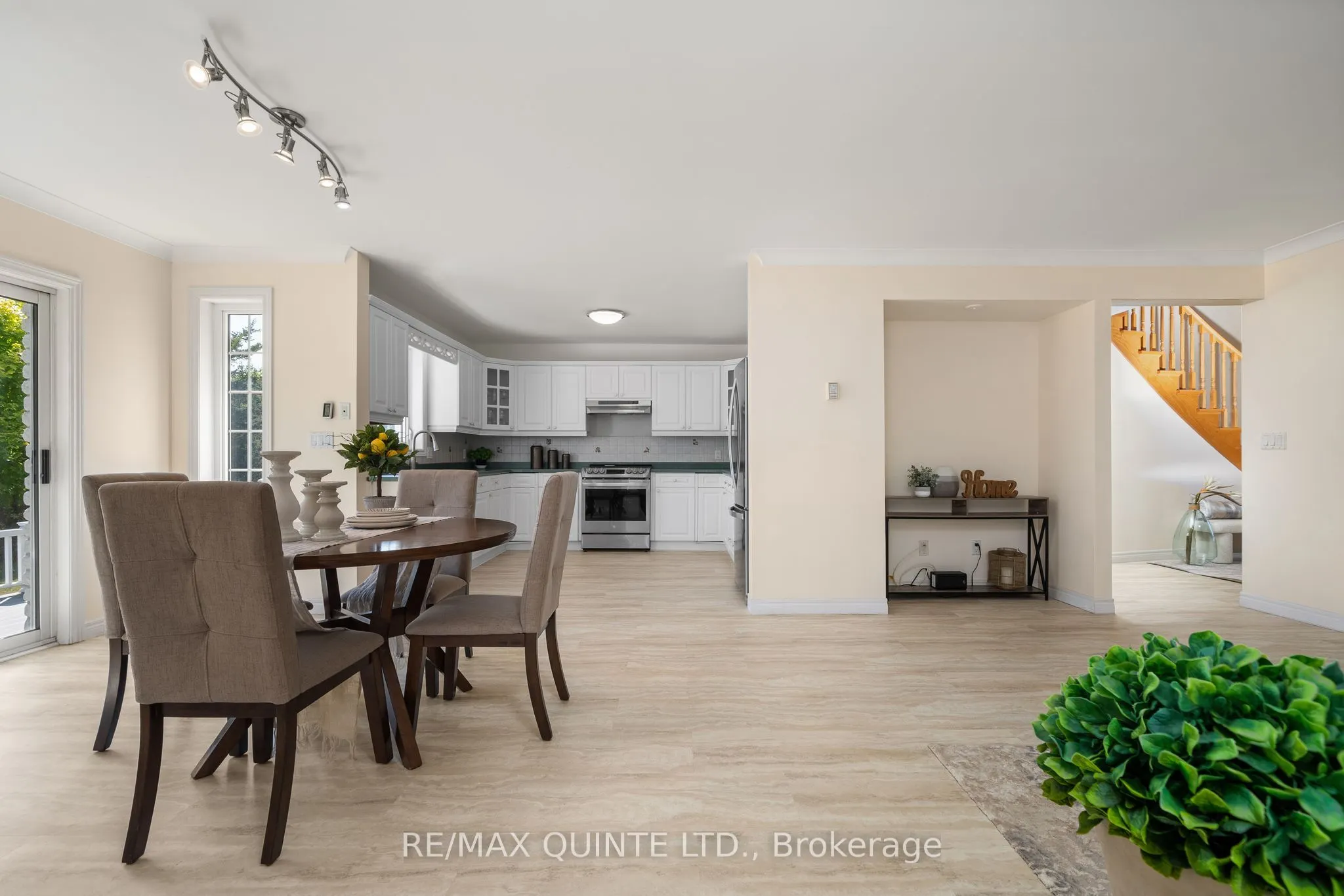 31 Bay Breeze Street