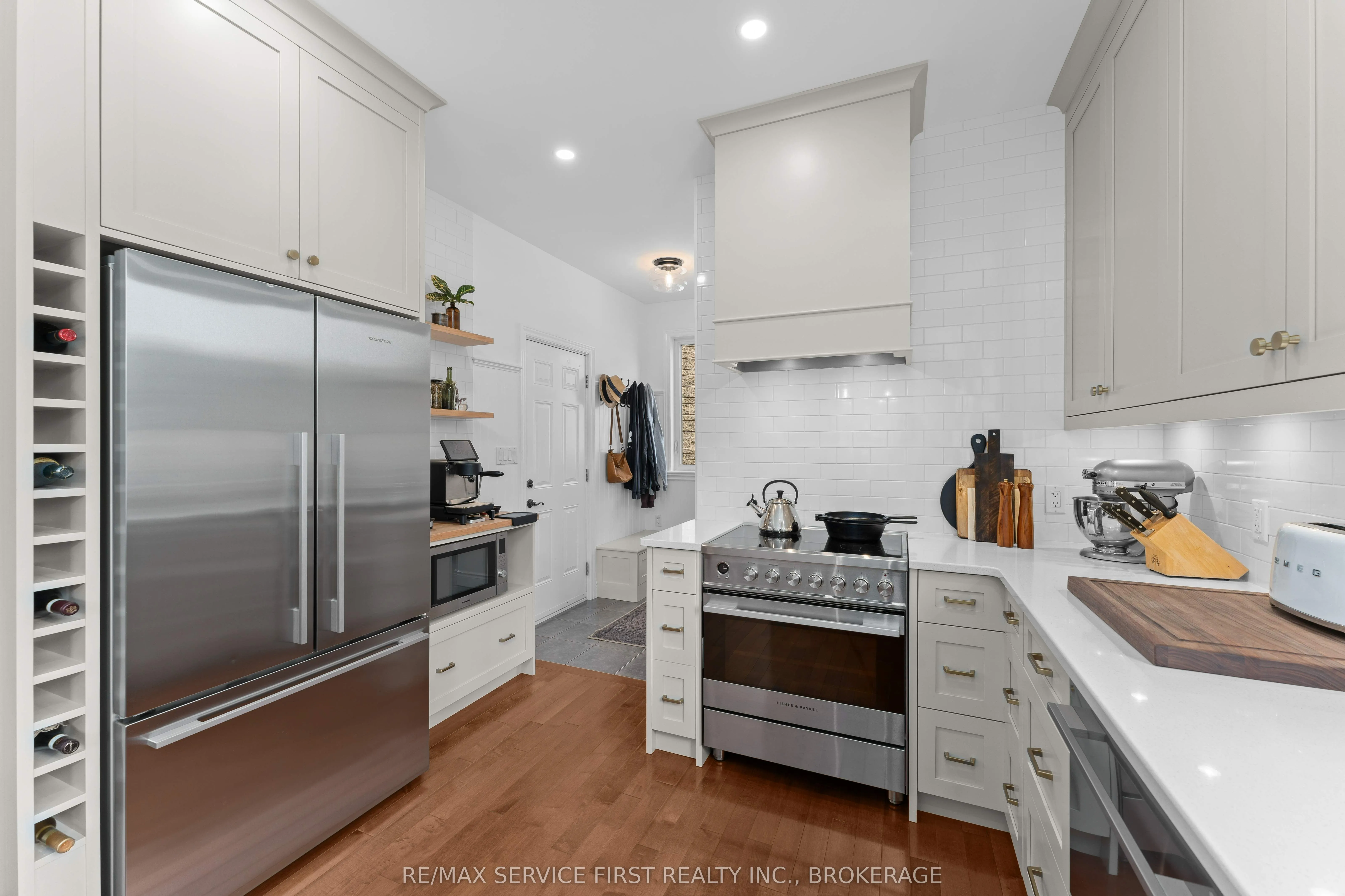 1290 Matias Court