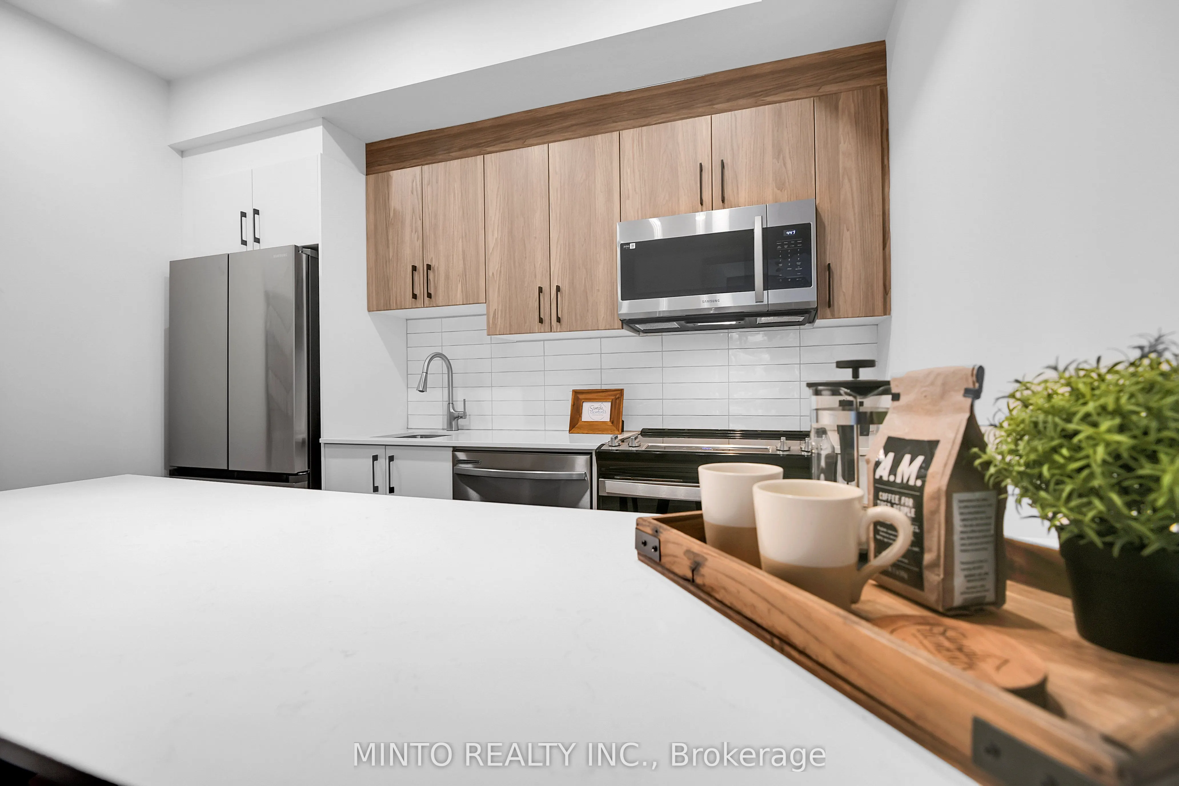 88 Beechwood Avenue, #301