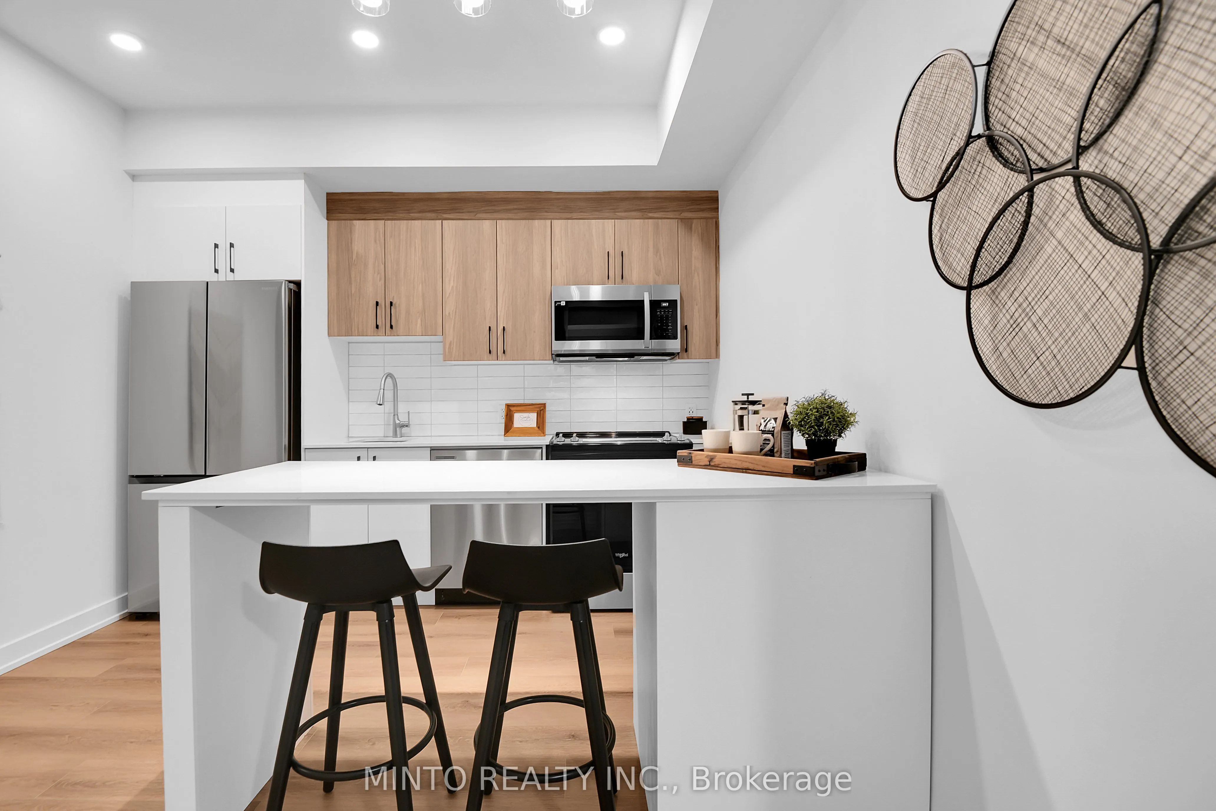 88 Beechwood Avenue, #301