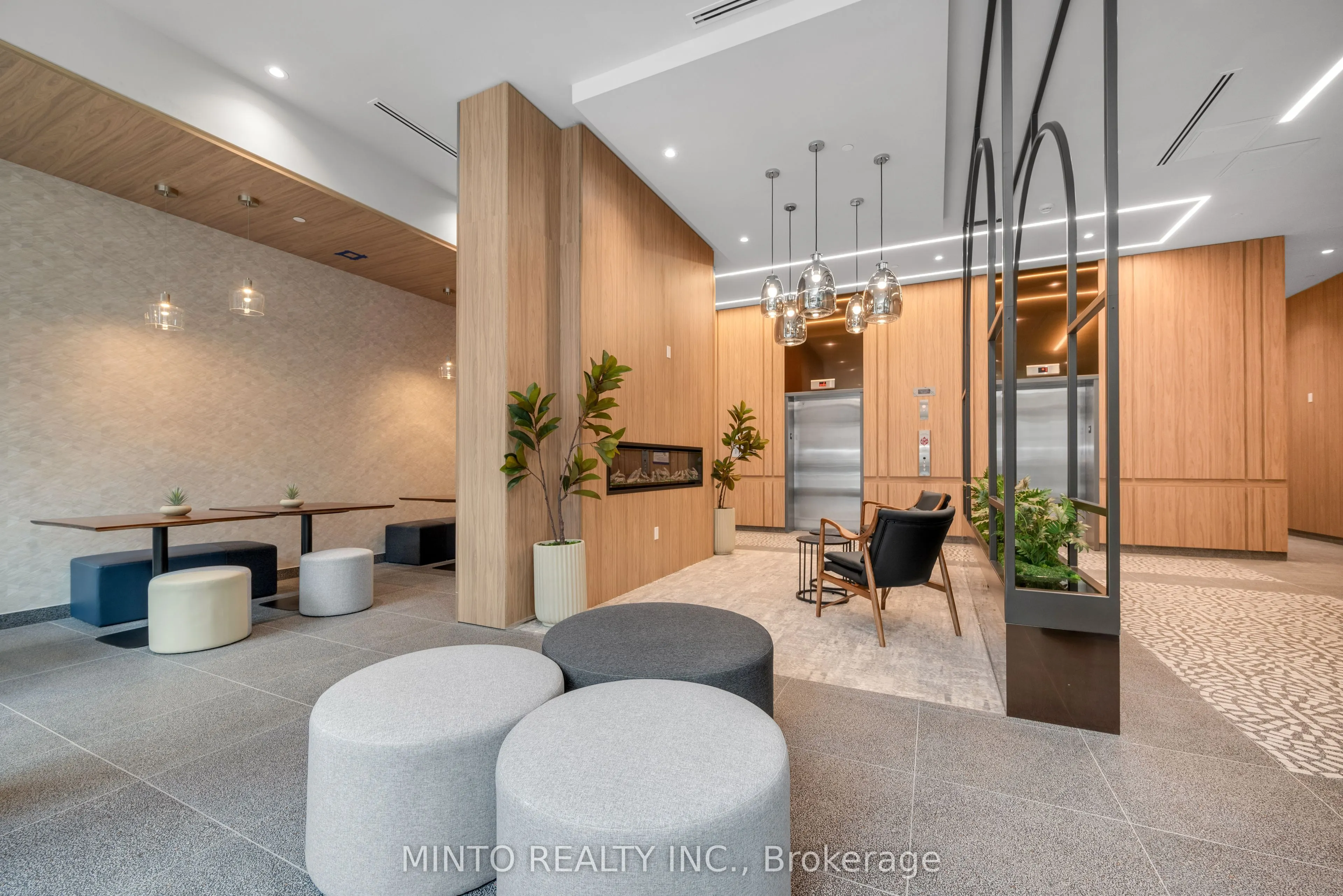 88 Beechwood Avenue, #301