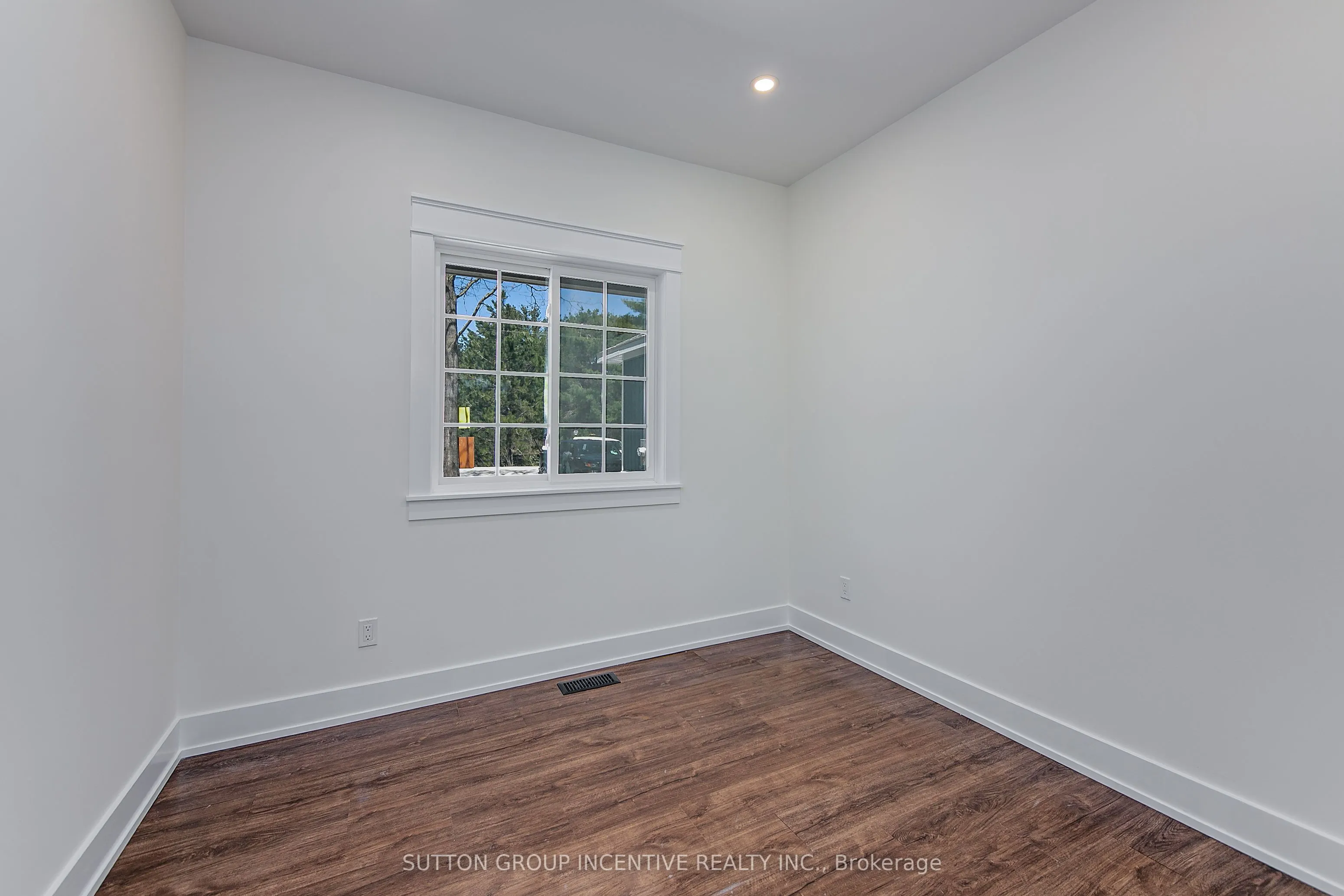 26 MCLEISH Drive